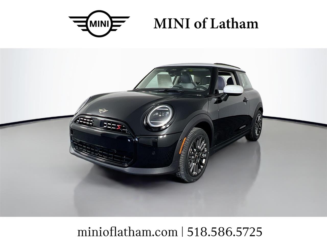 2024 Mini Cooper 2 Door Hardtop photo 2
