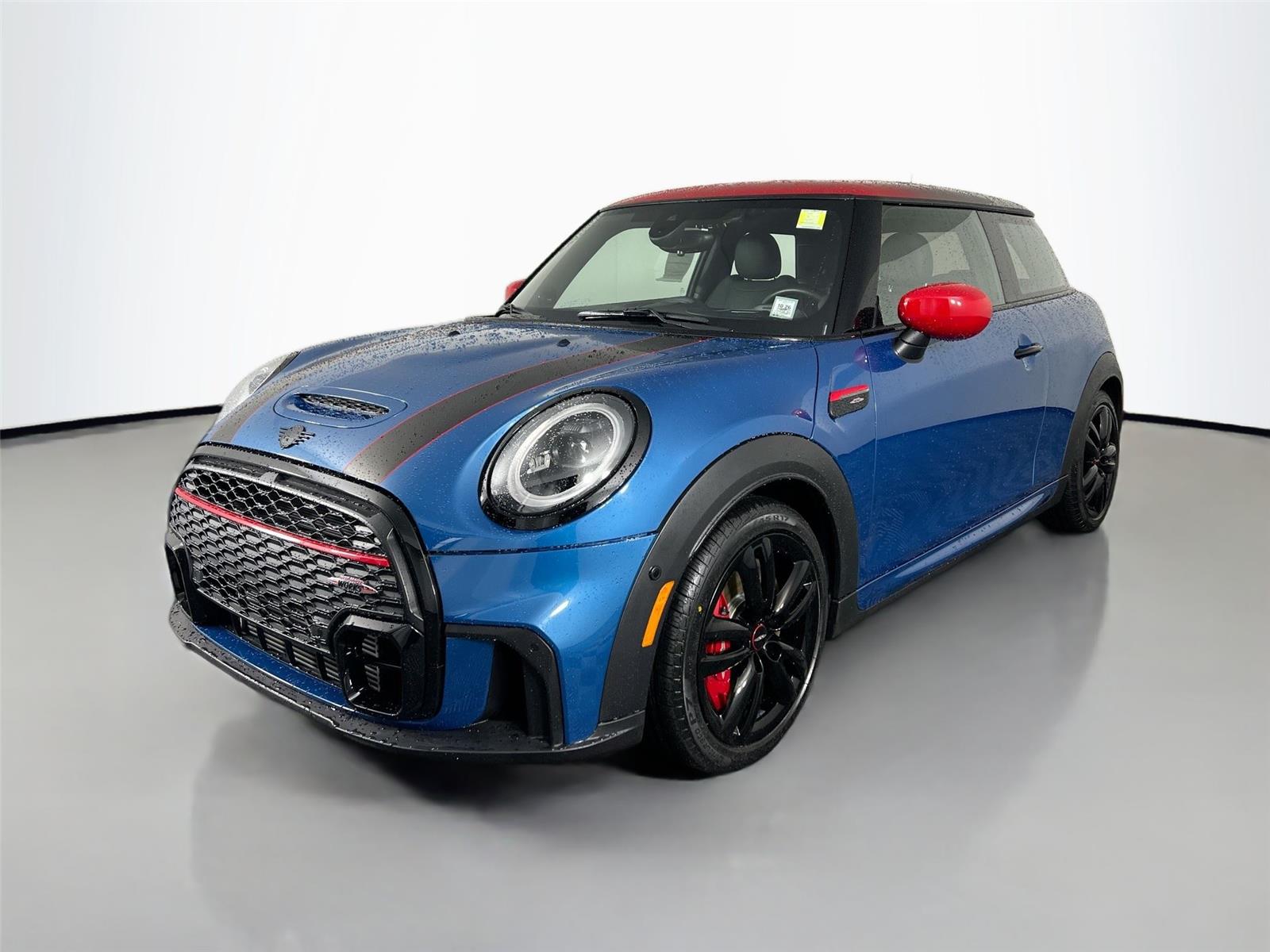 2024 Mini Cooper 2 Door Hardtop photo 2