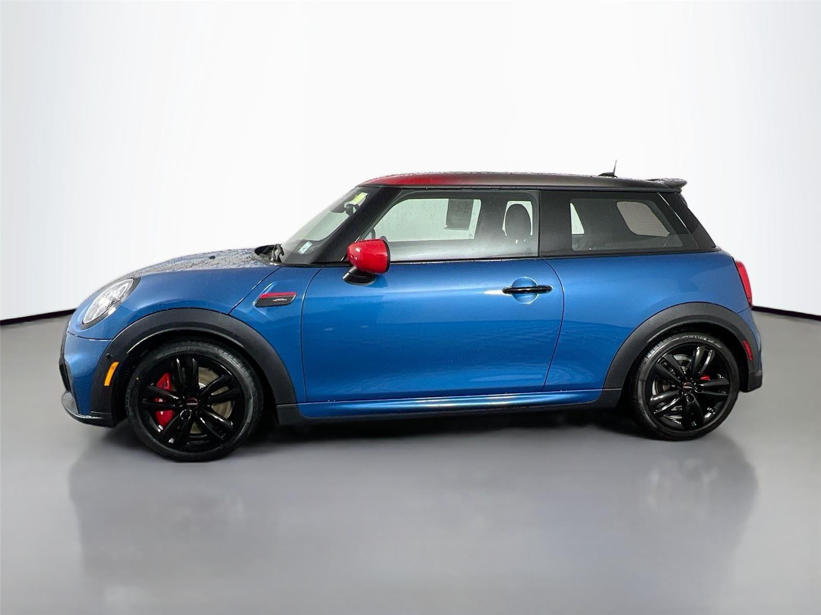 2024 Mini Cooper 2 Door Hardtop photo 3