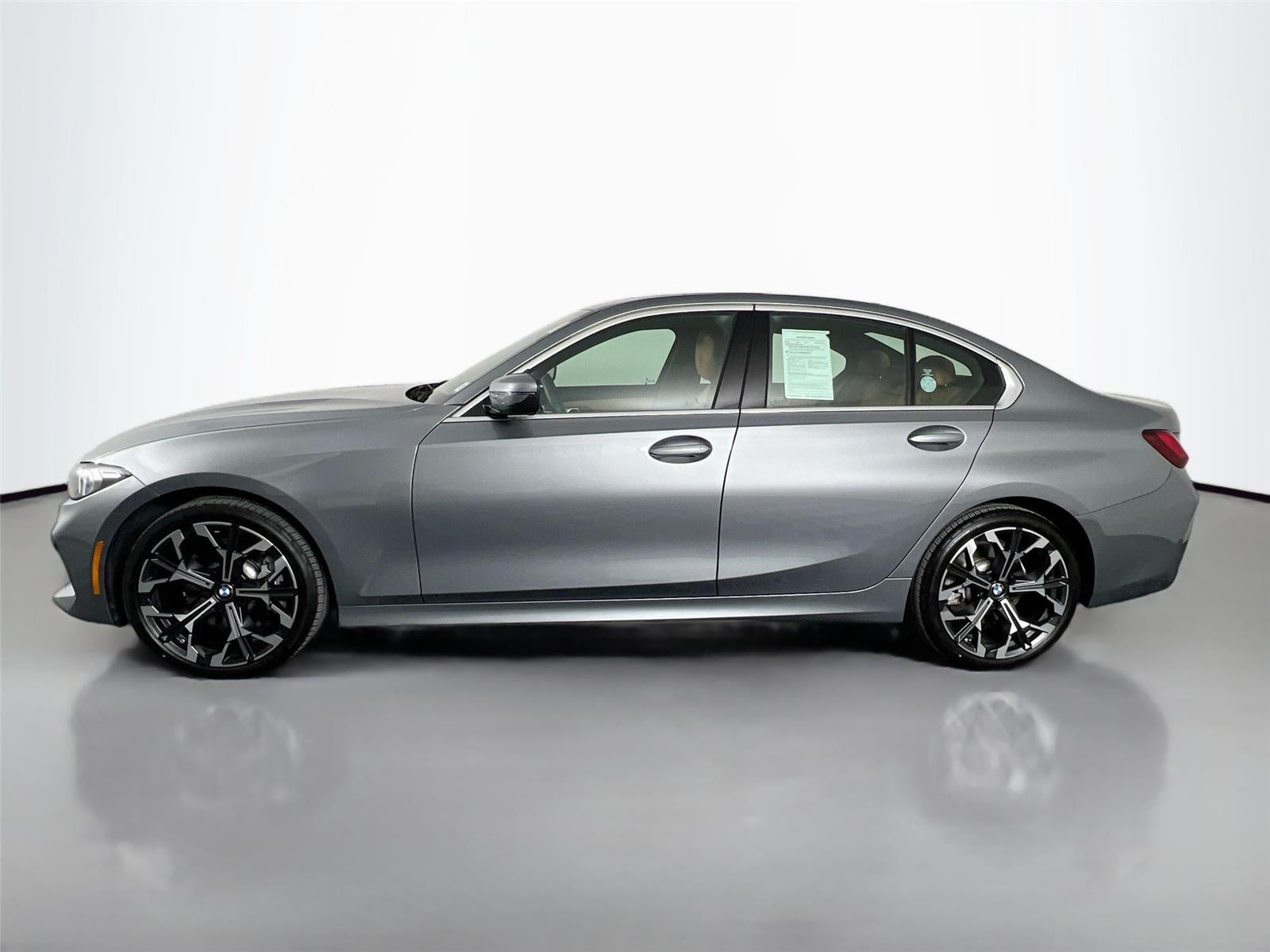 2025 Bmw 330i xDrive Sedan photo 3