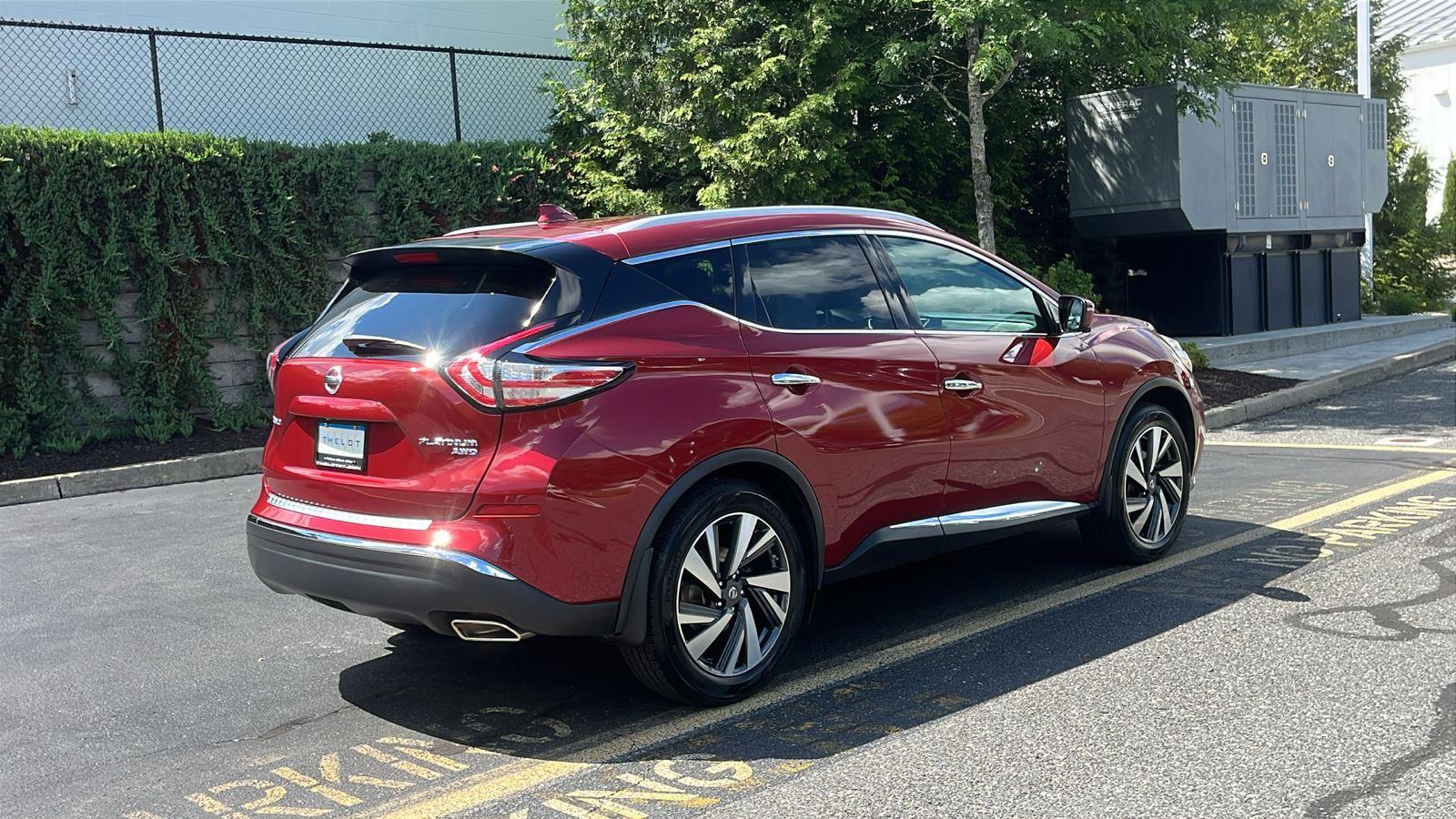 2017 Nissan Murano Platinum photo 2