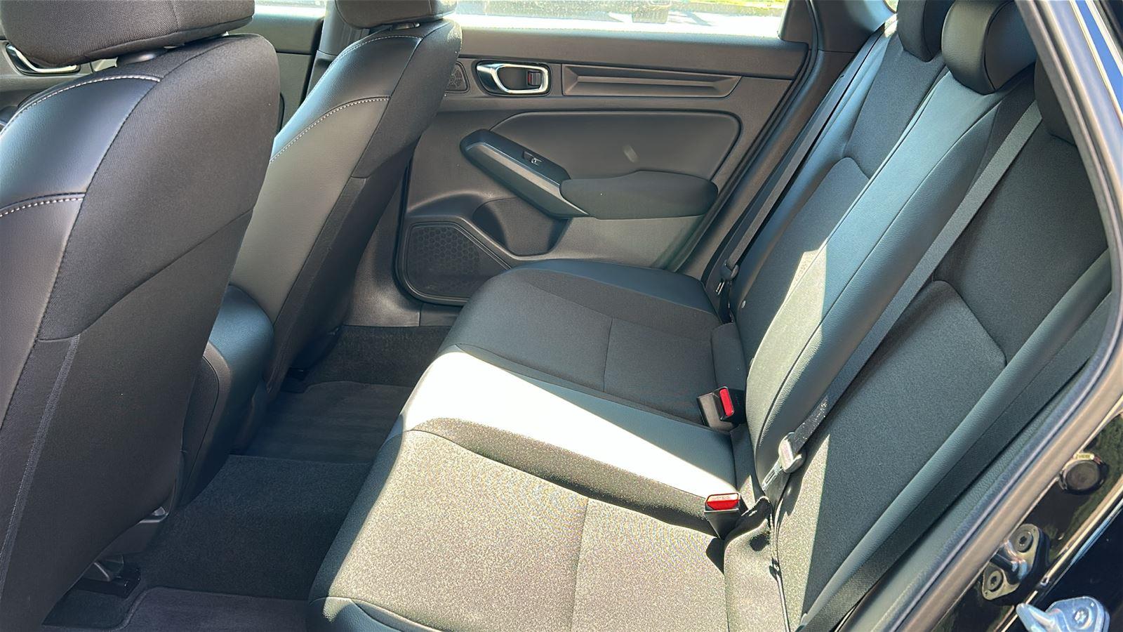 2025 Honda Civic Hatchback Sport photo 21
