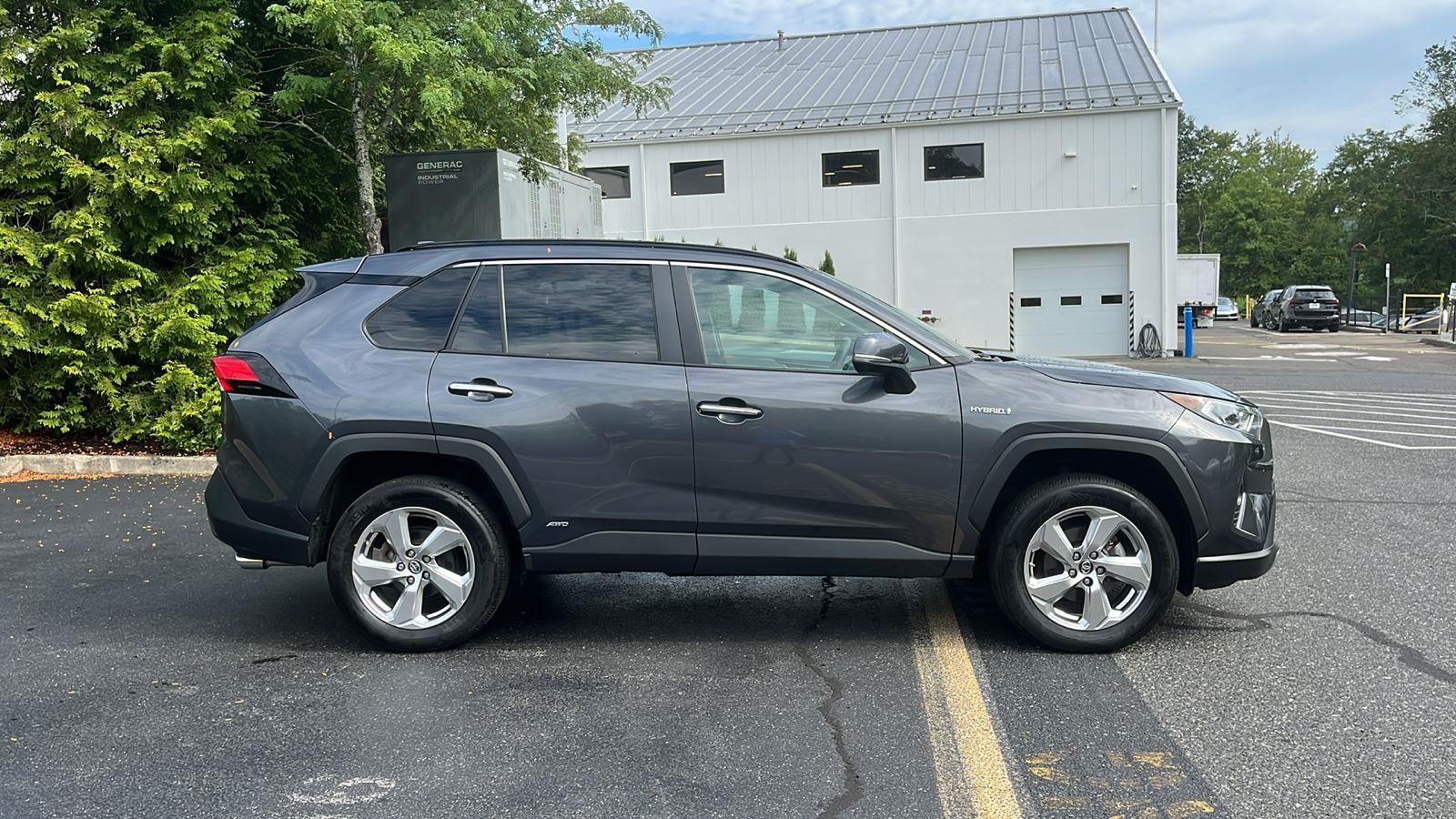 2019 Toyota RAV4 Hybrid Limited photo 3
