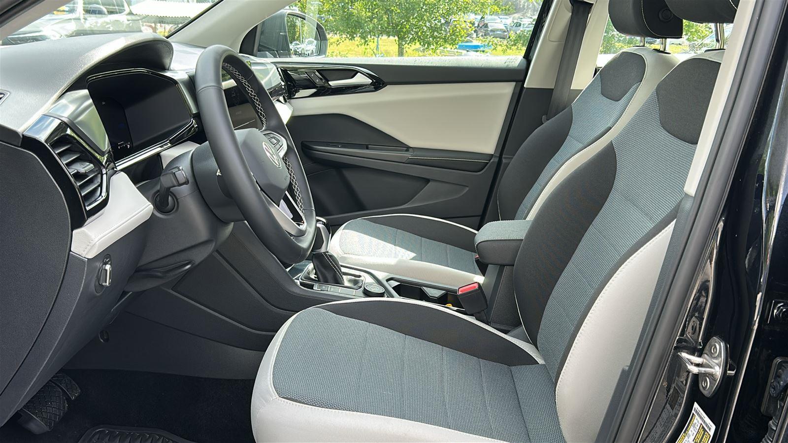 2025 Volkswagen Taos S photo 9