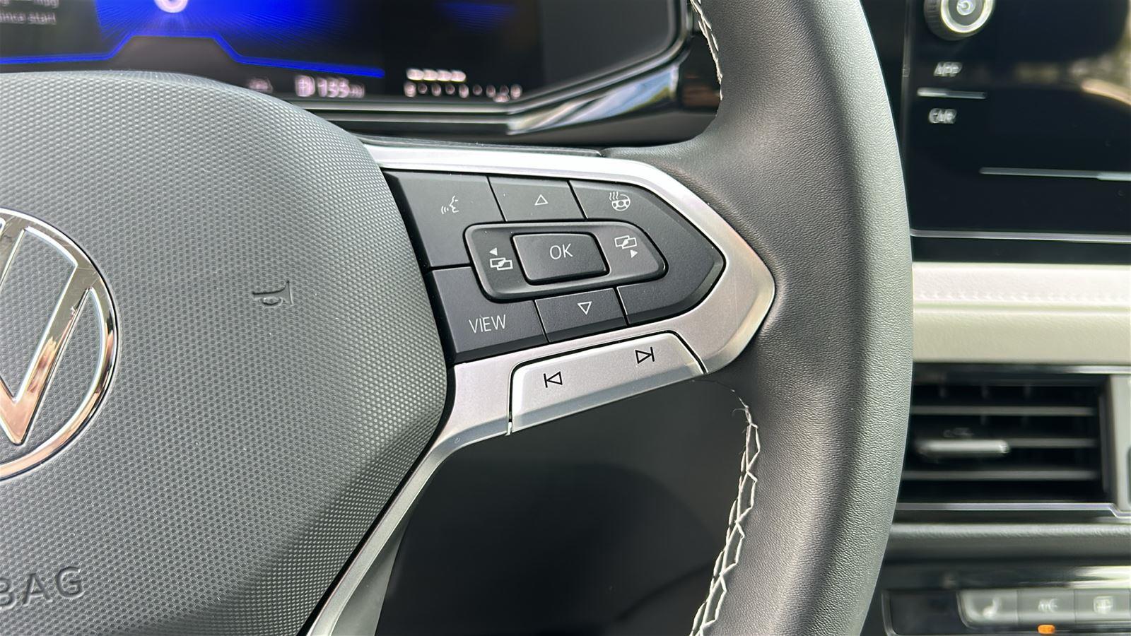 2025 Volkswagen Taos S photo 11
