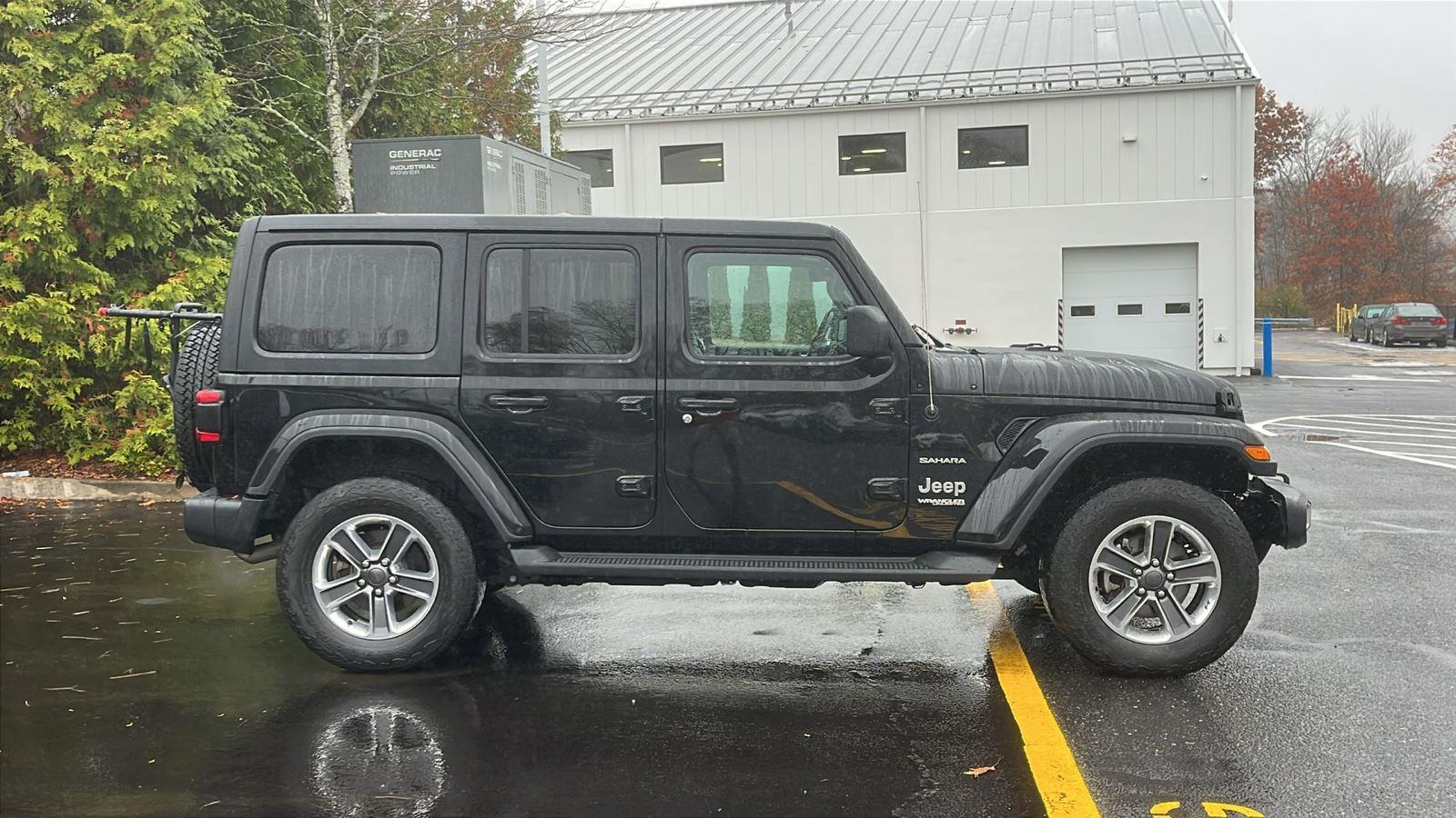 2021 Jeep Wrangler Unlimited Sahara photo 3