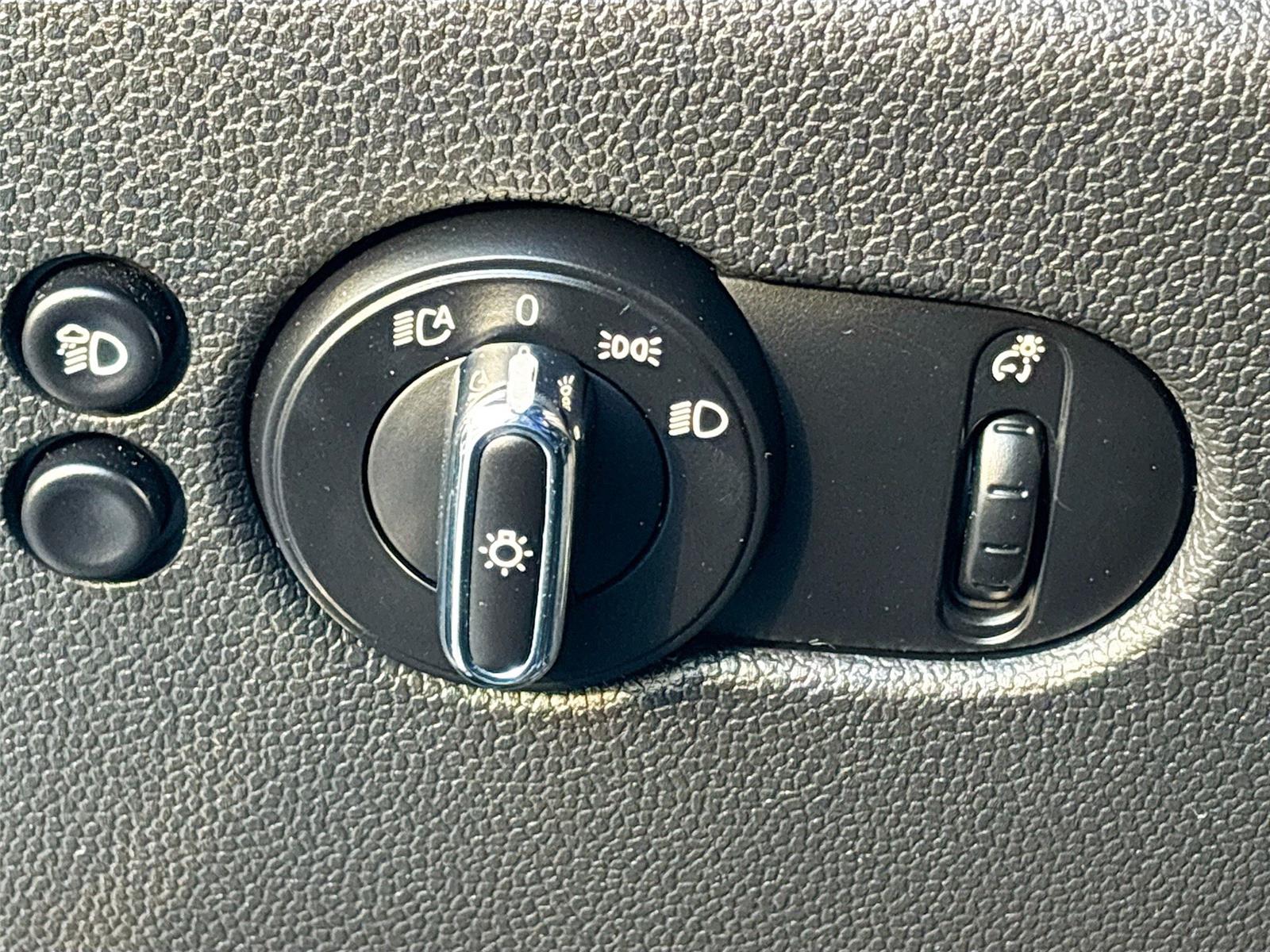 2022 MINI Hardtop 4 Door Oxford Edition