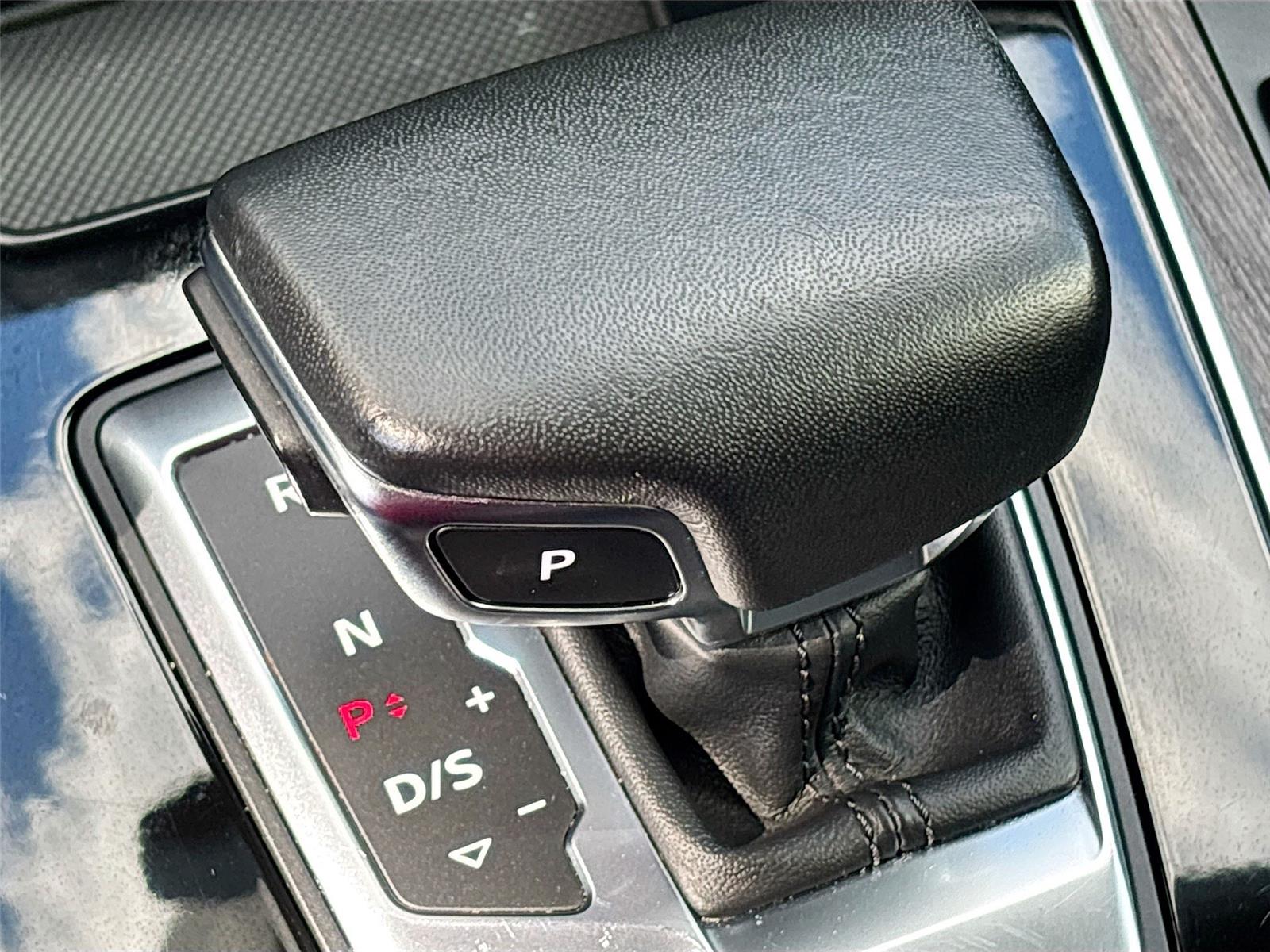 2024 Audi Q5 S line Premium Plus