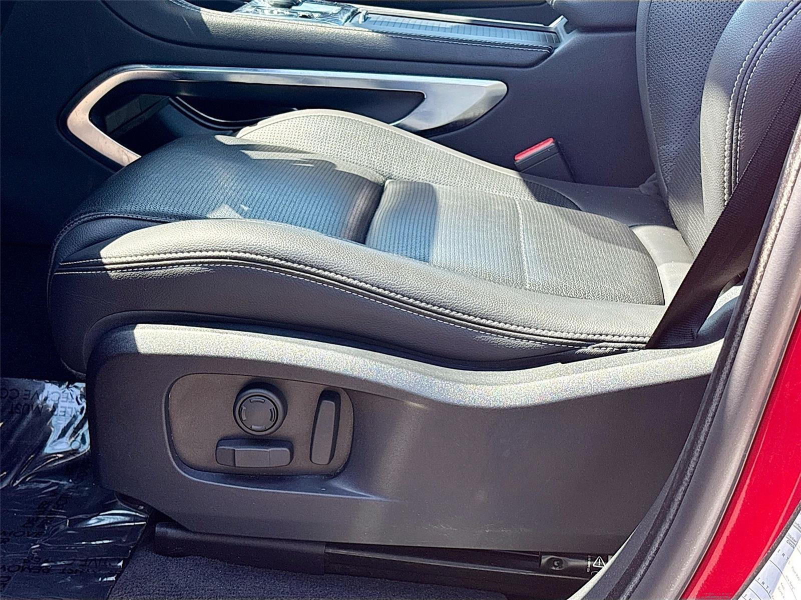 2024 Jaguar F-PACE R-Dynamic S