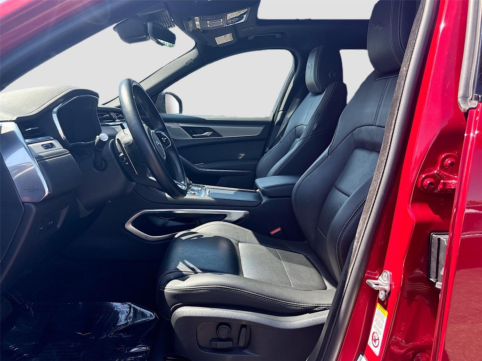 2024 Jaguar F-PACE R-Dynamic S