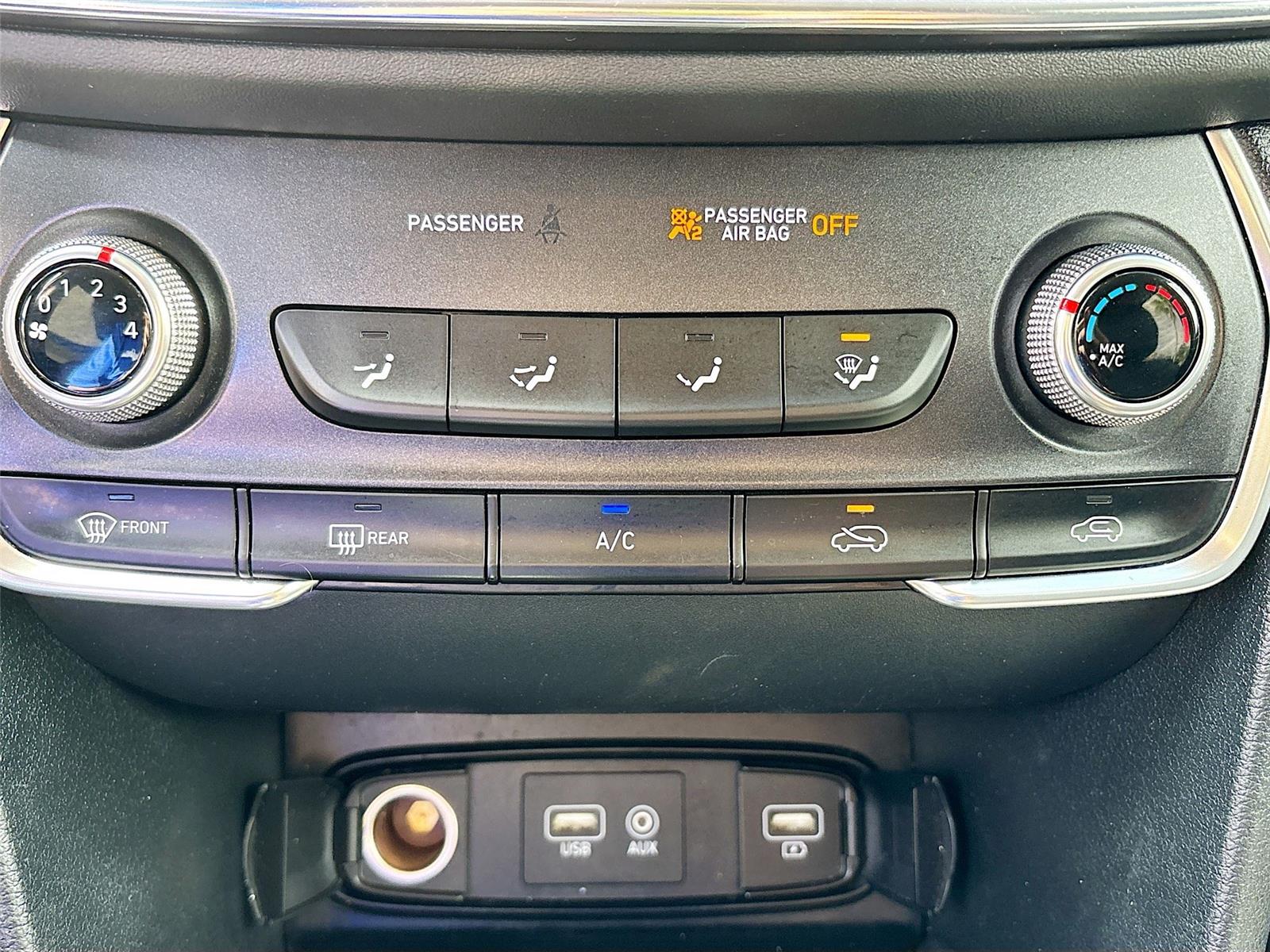 2020 Hyundai Santa Fe SE