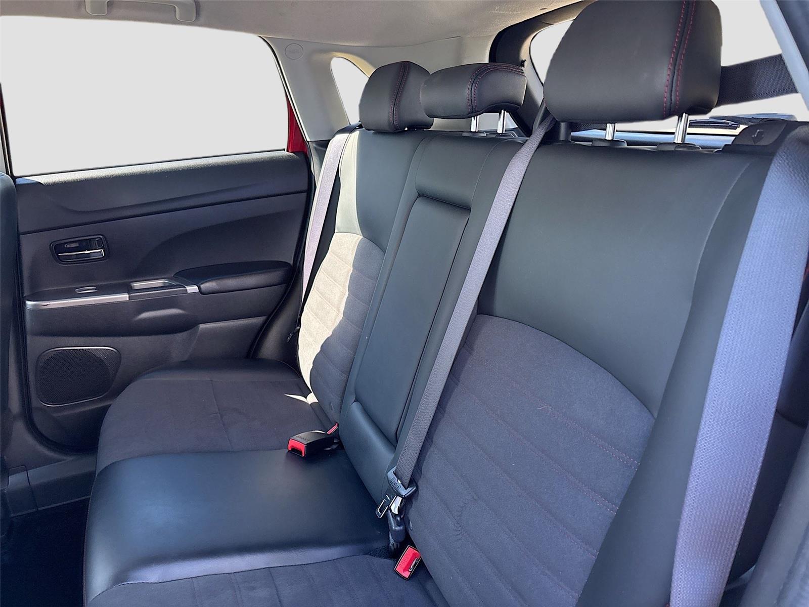 2024 Mitsubishi Outlander Sport SE