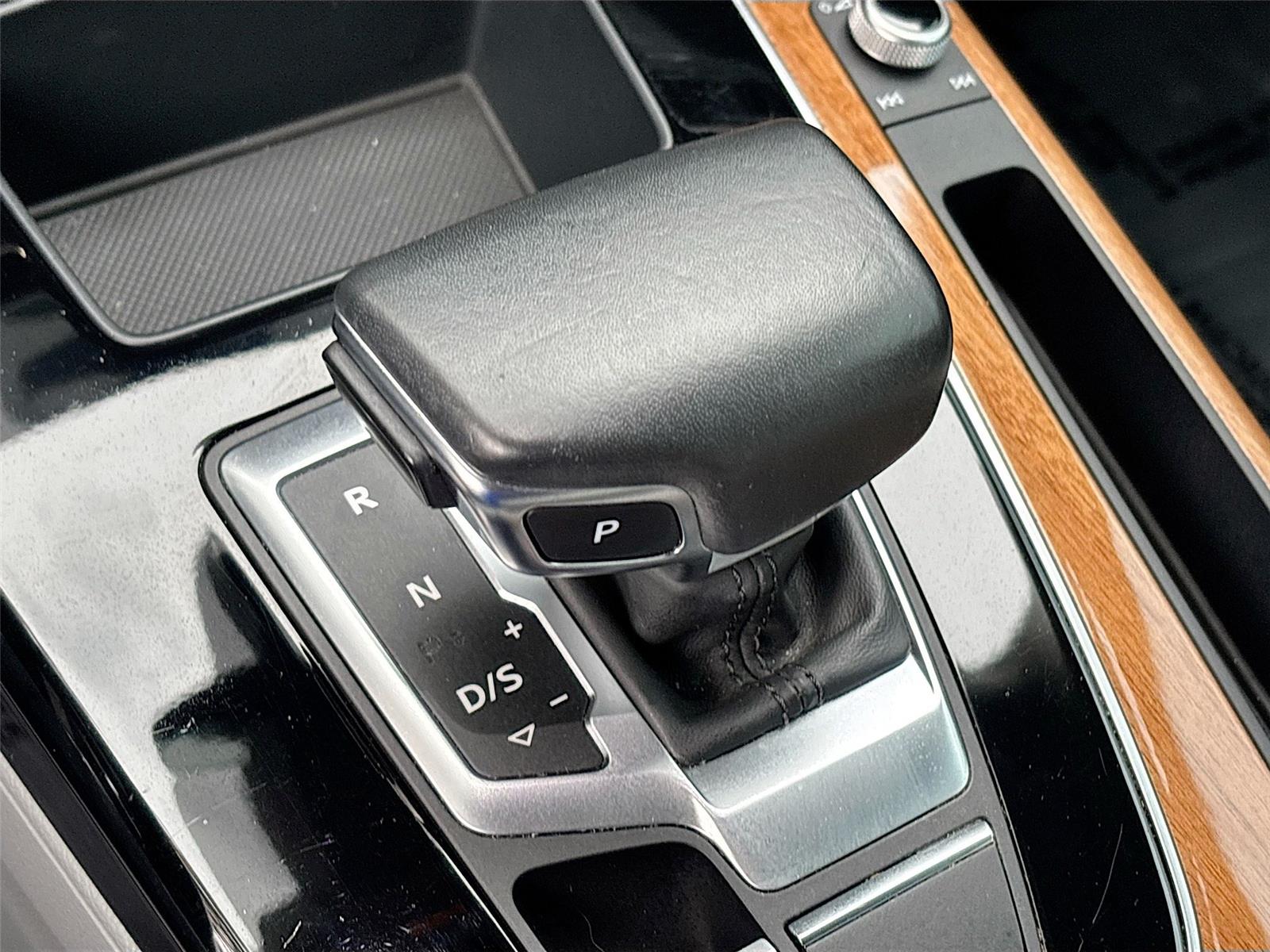 2022 Audi Q5 S line Premium