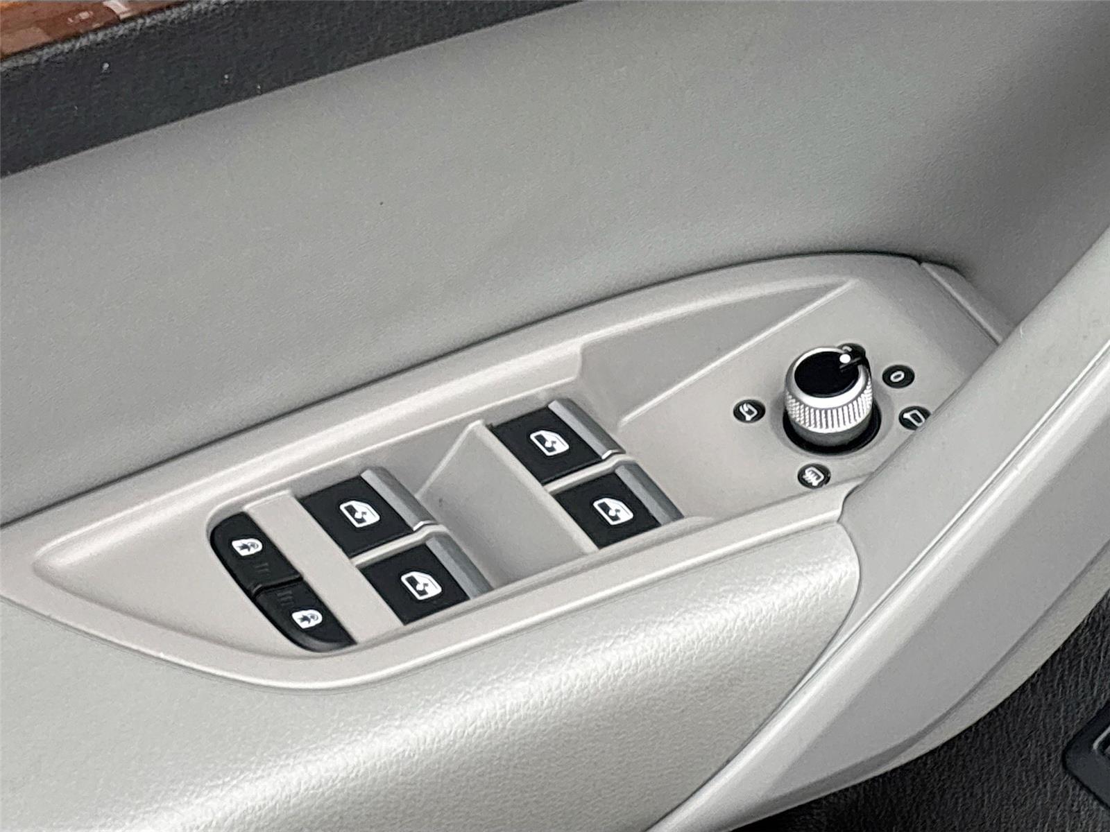 2022 Audi Q5 S line Premium