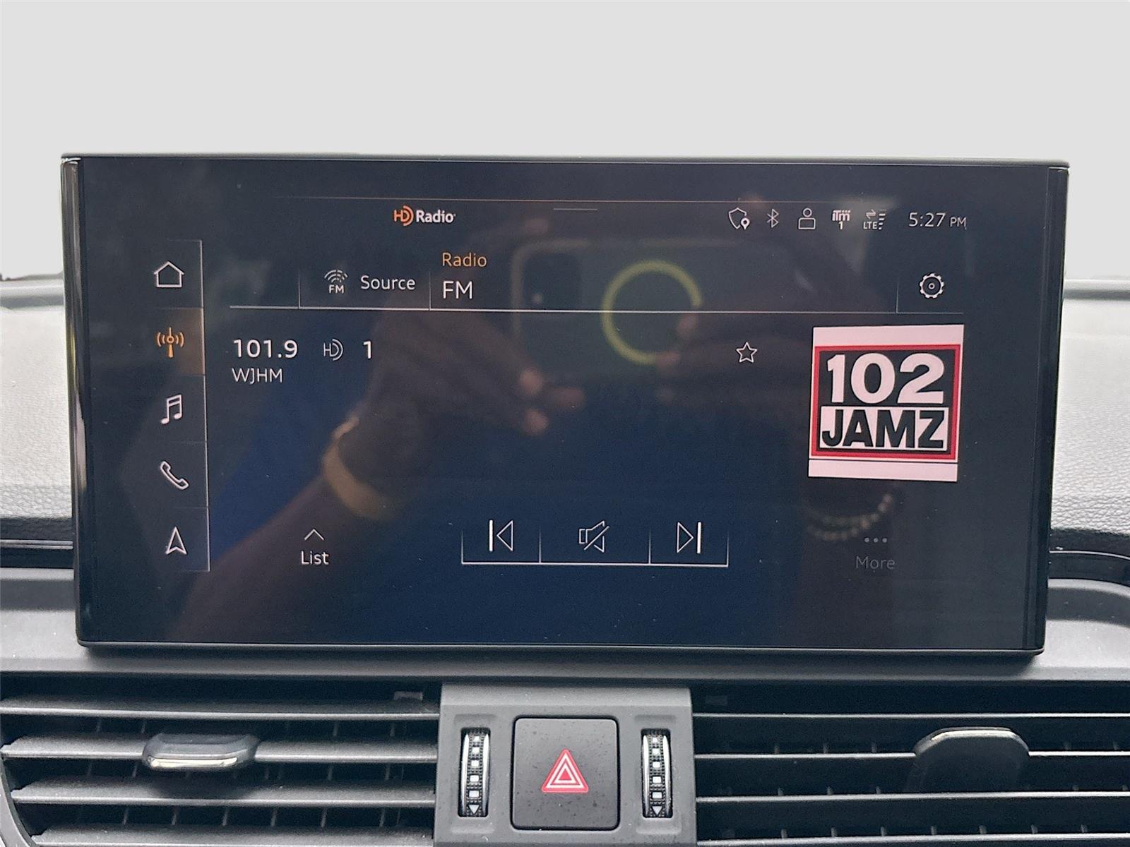 2022 Audi Q5 S line Premium