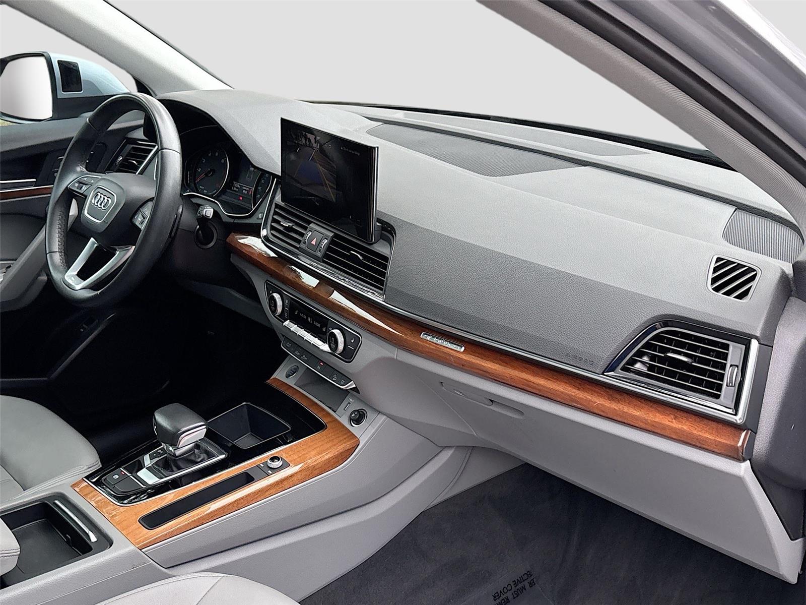 2022 Audi Q5 S line Premium