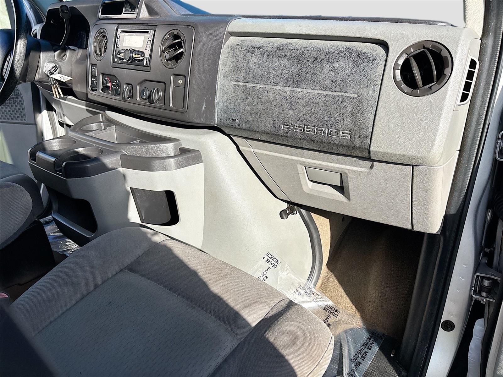 2013 Ford Econoline Wagon XLT