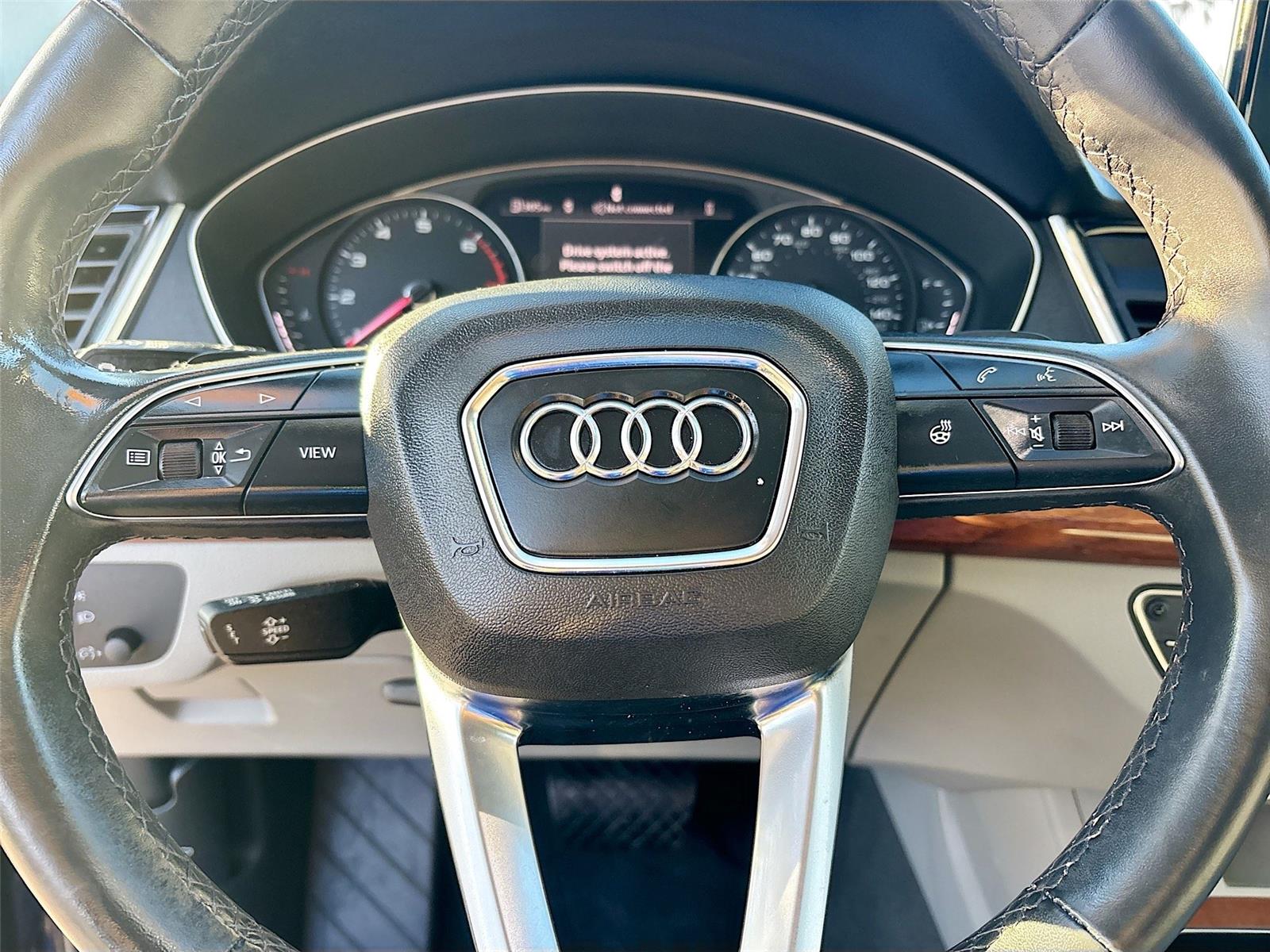 2022 Audi Q5 S line Premium