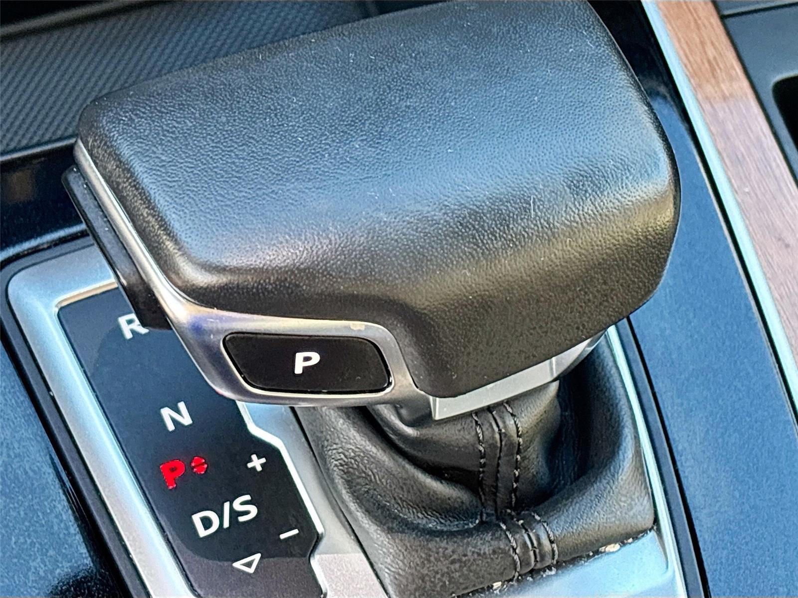 2022 Audi Q5 S line Premium