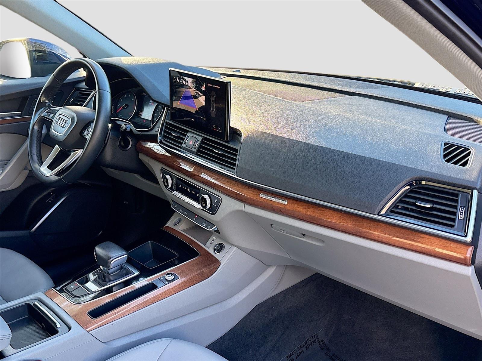 2022 Audi Q5 S line Premium