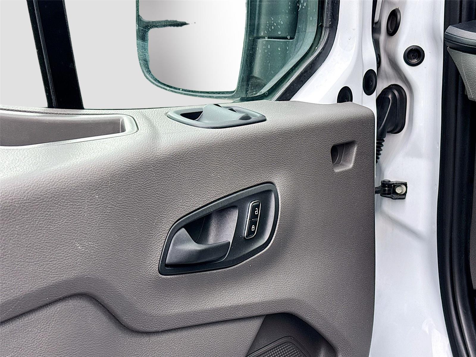 2023 Ford Transit Passenger Wagon XLT