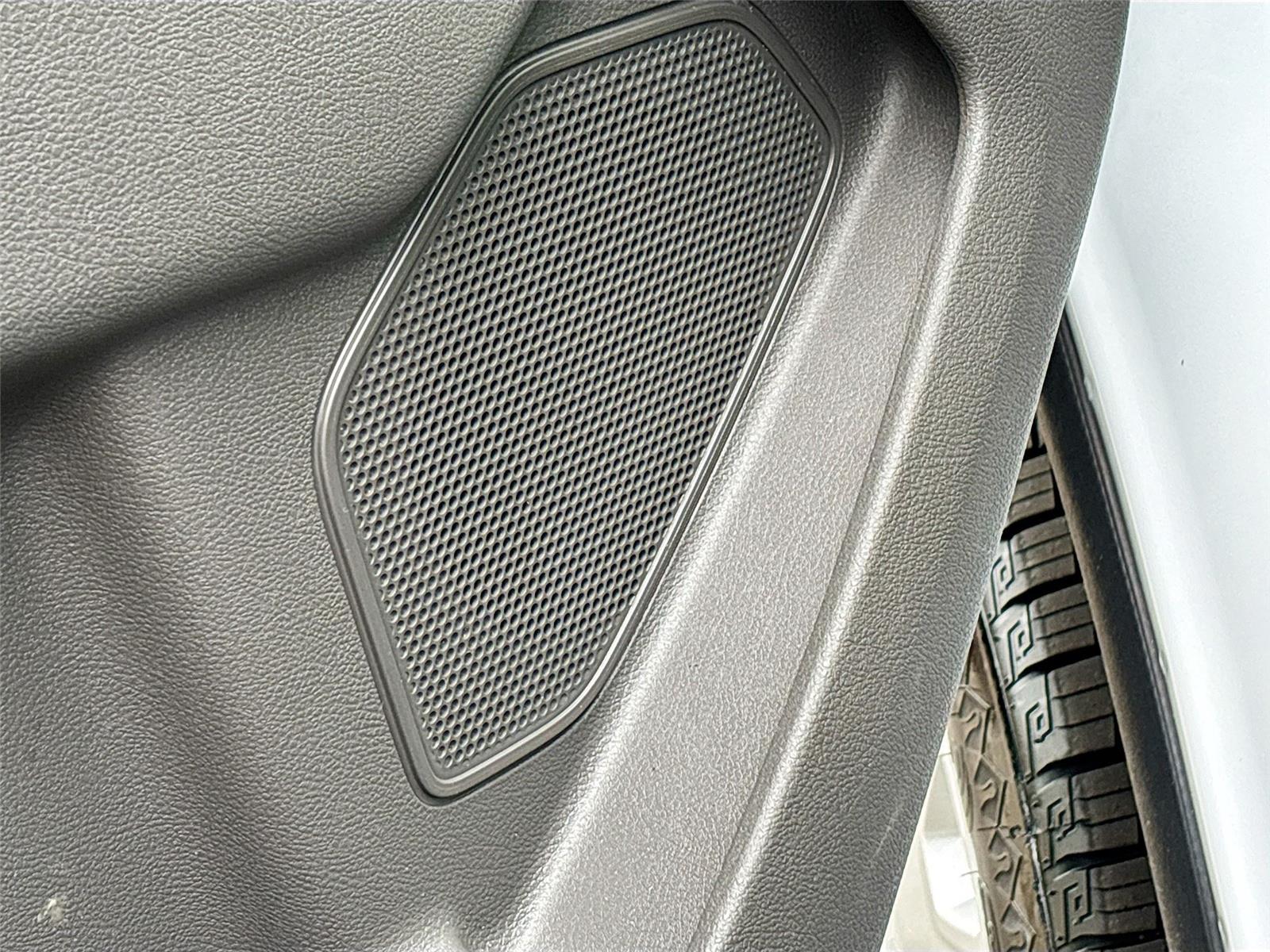 2023 Ford Transit Passenger Wagon XLT