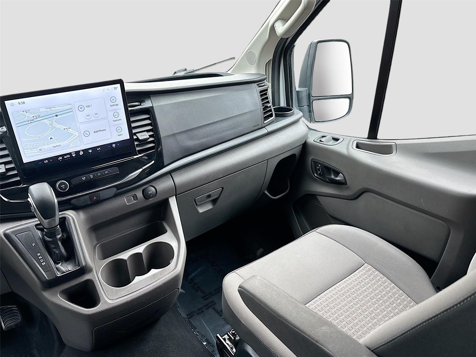 2023 Ford Transit Passenger Wagon XLT