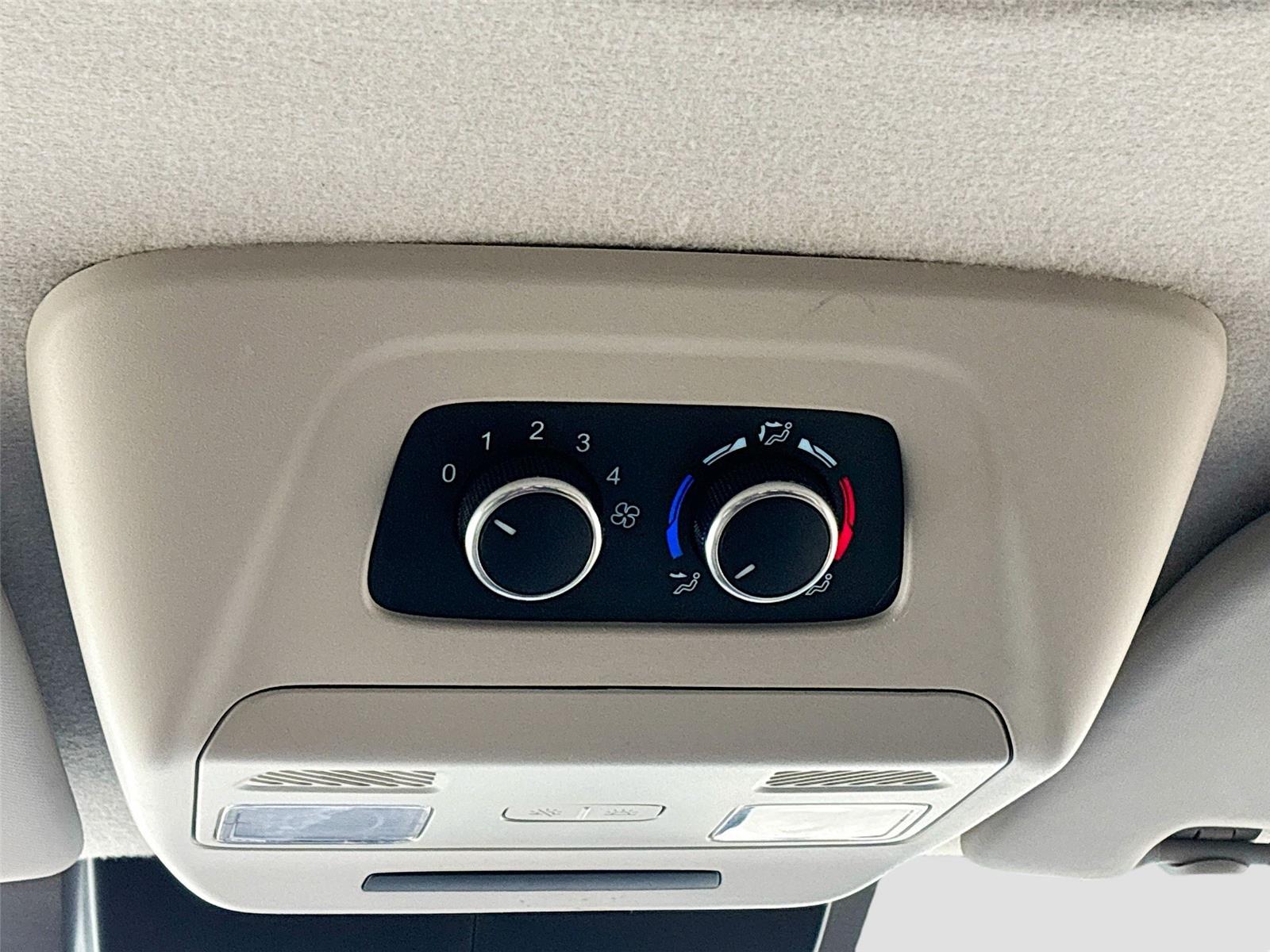 2023 Ford Transit Passenger Wagon XLT