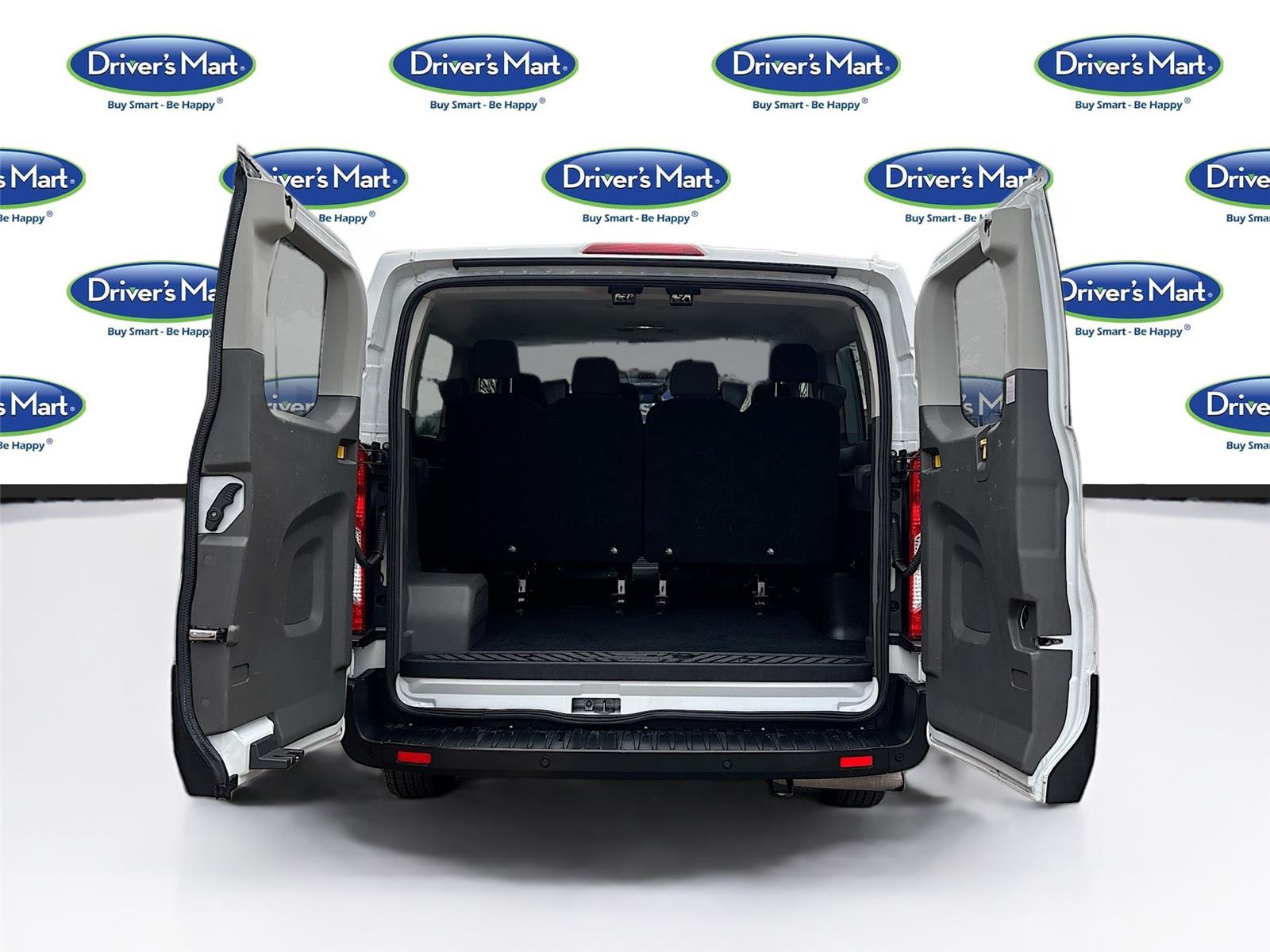 2023 Ford Transit Passenger Wagon XLT