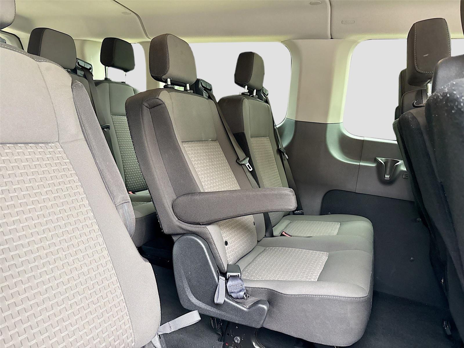 2023 Ford Transit Passenger Wagon XLT