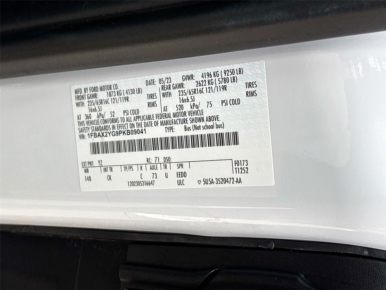 2023 Ford Transit Passenger Wagon XLT