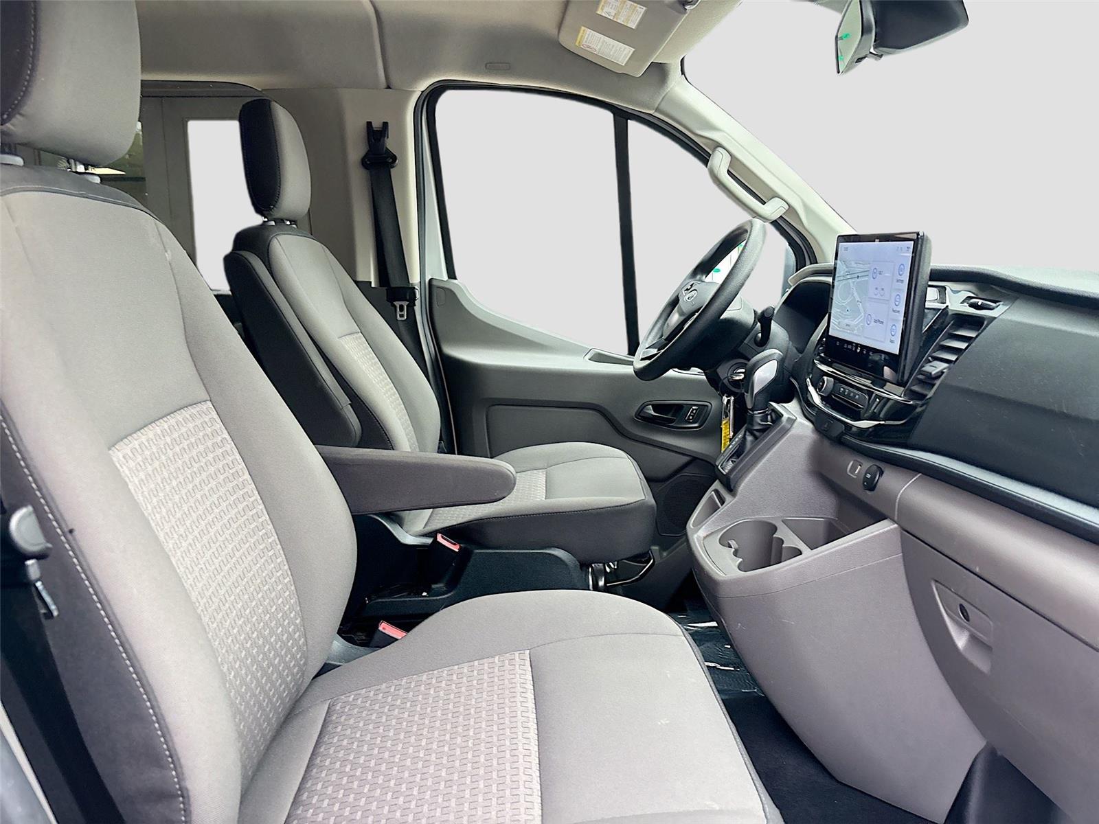 2023 Ford Transit Passenger Wagon XLT