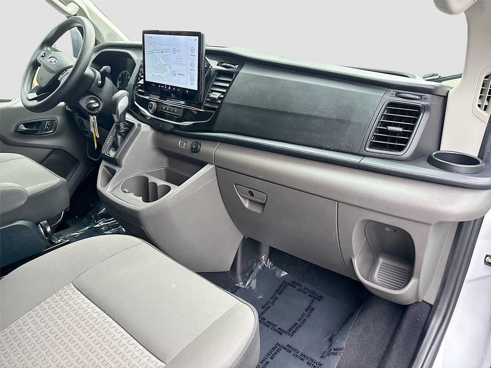 2023 Ford Transit Passenger Wagon XLT