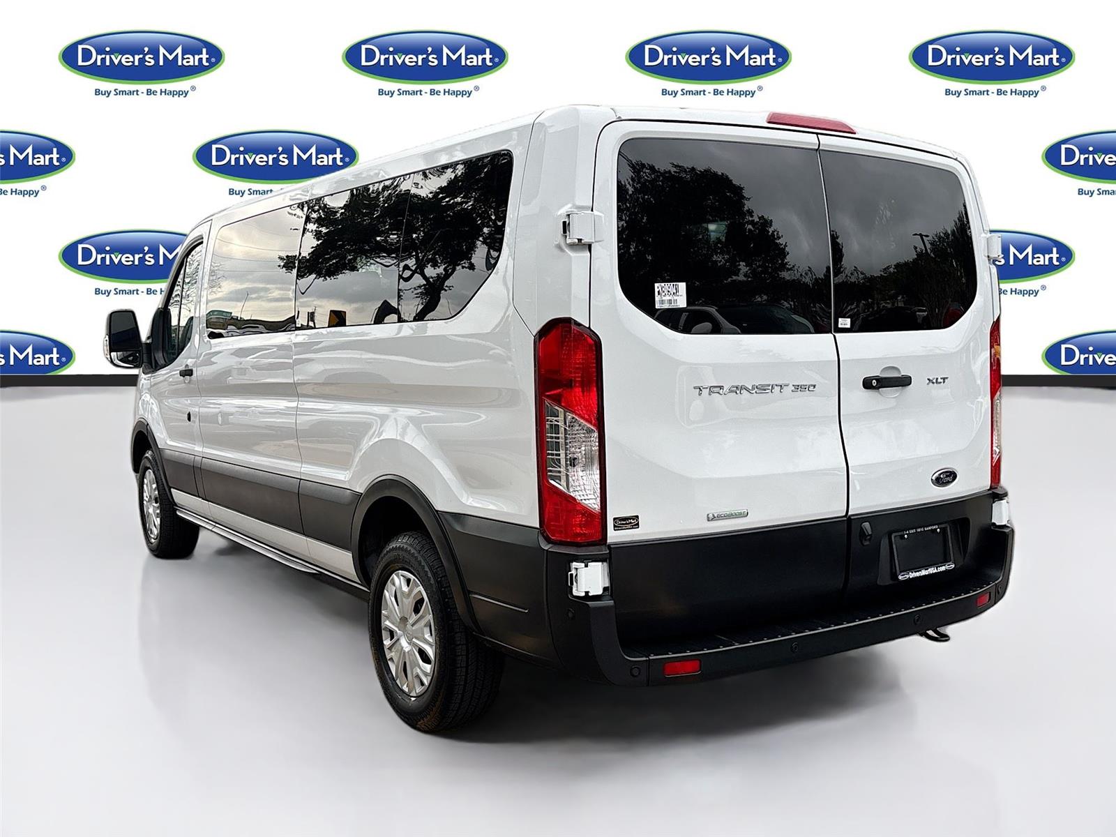 2023 Ford Transit Passenger Wagon XLT