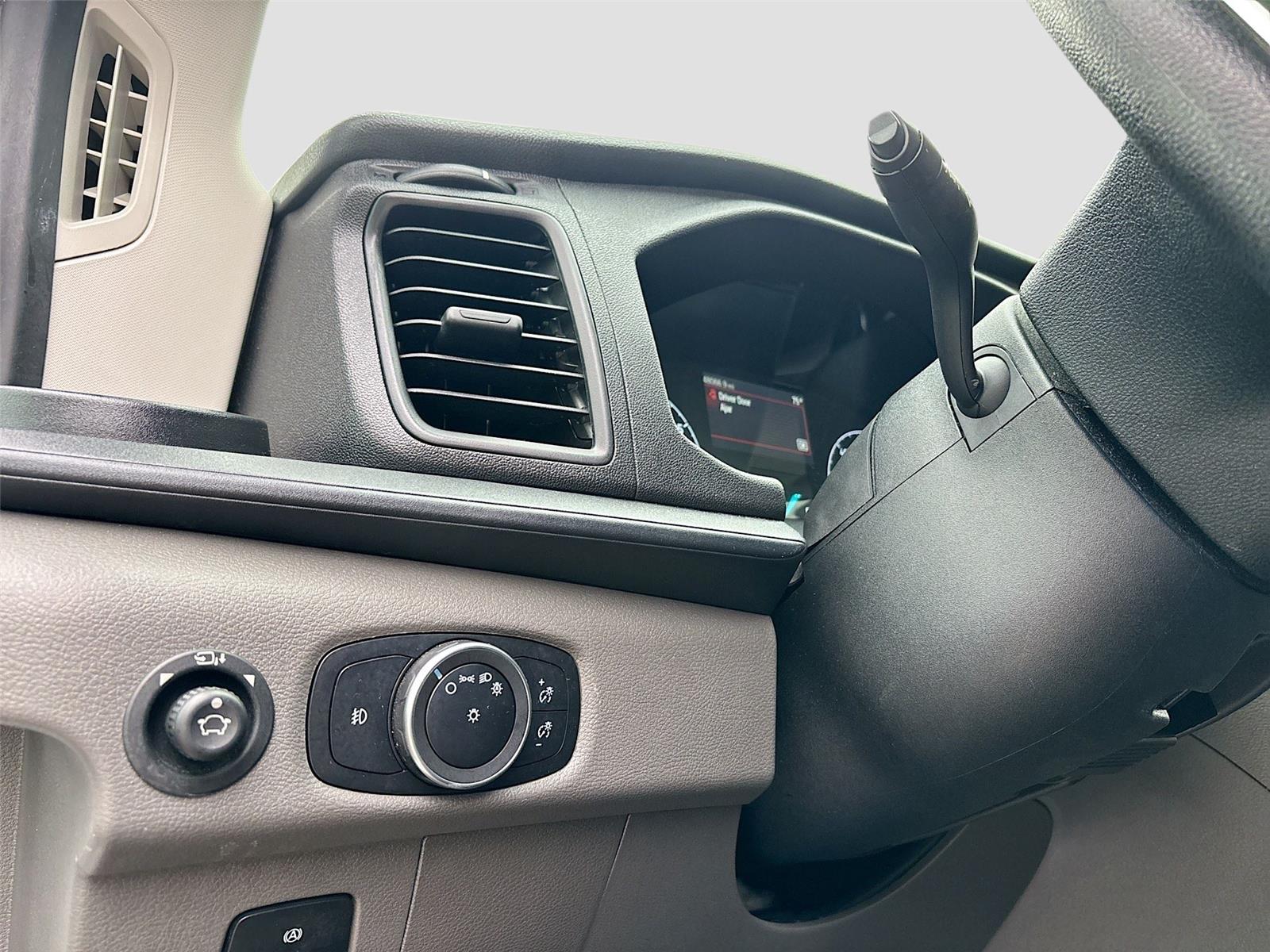 2023 Ford Transit Passenger Wagon XLT