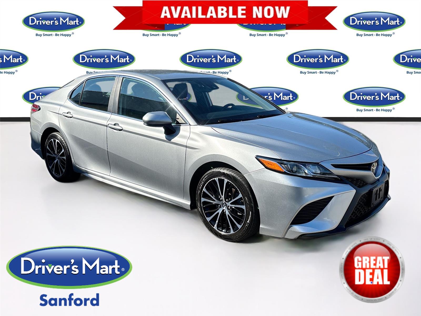 2019 Toyota Camry SE's photo