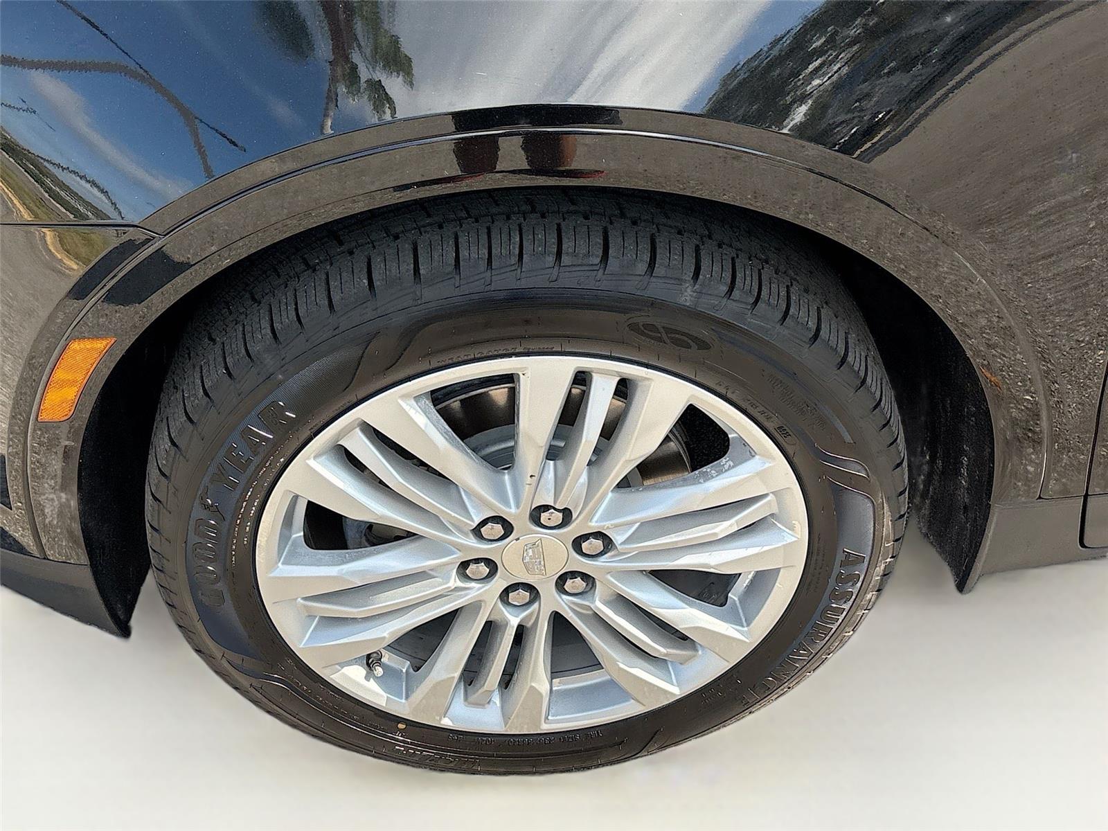 2017 Cadillac XT5 Premium Luxury FWD