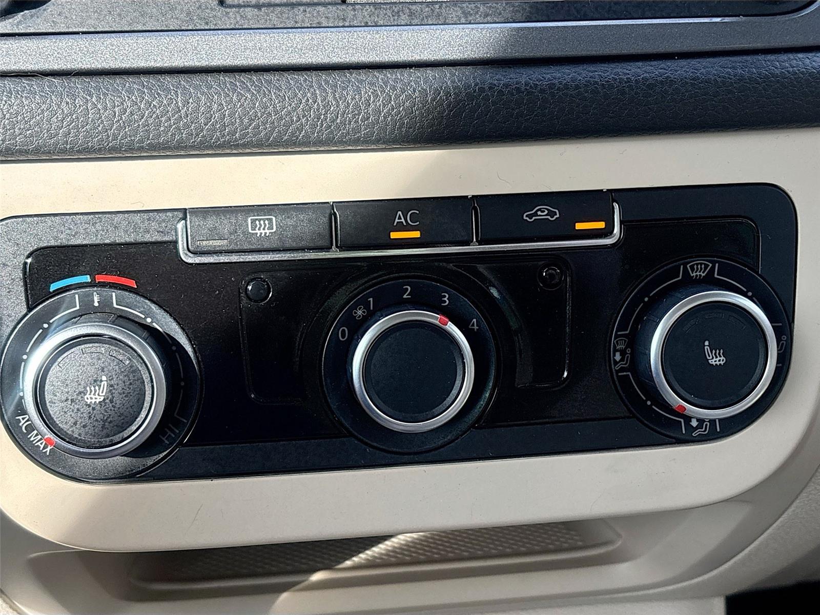 2012 Volkswagen Tiguan SE