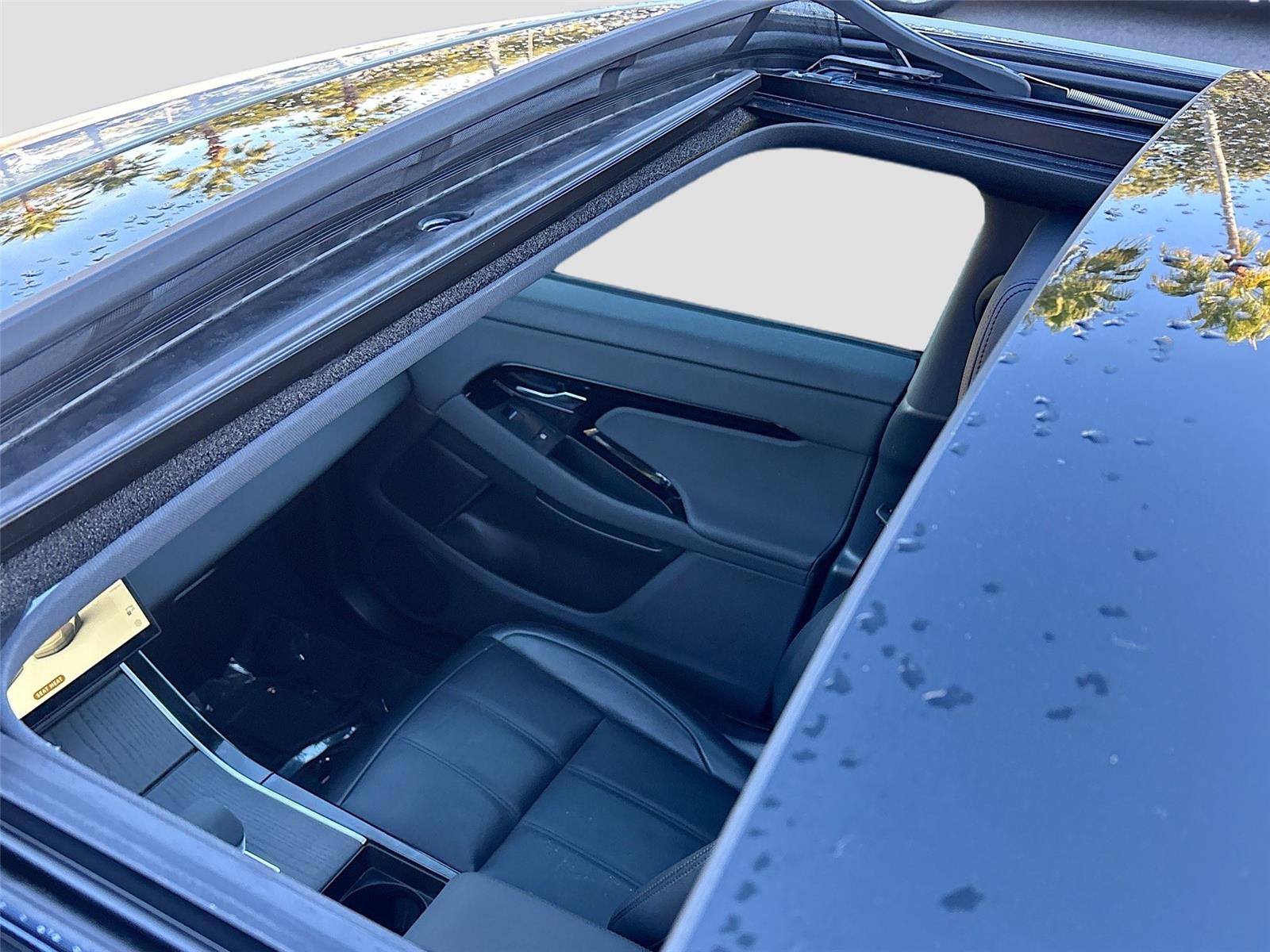 2024 Land Rover Range Rover Evoque Dynamic SE