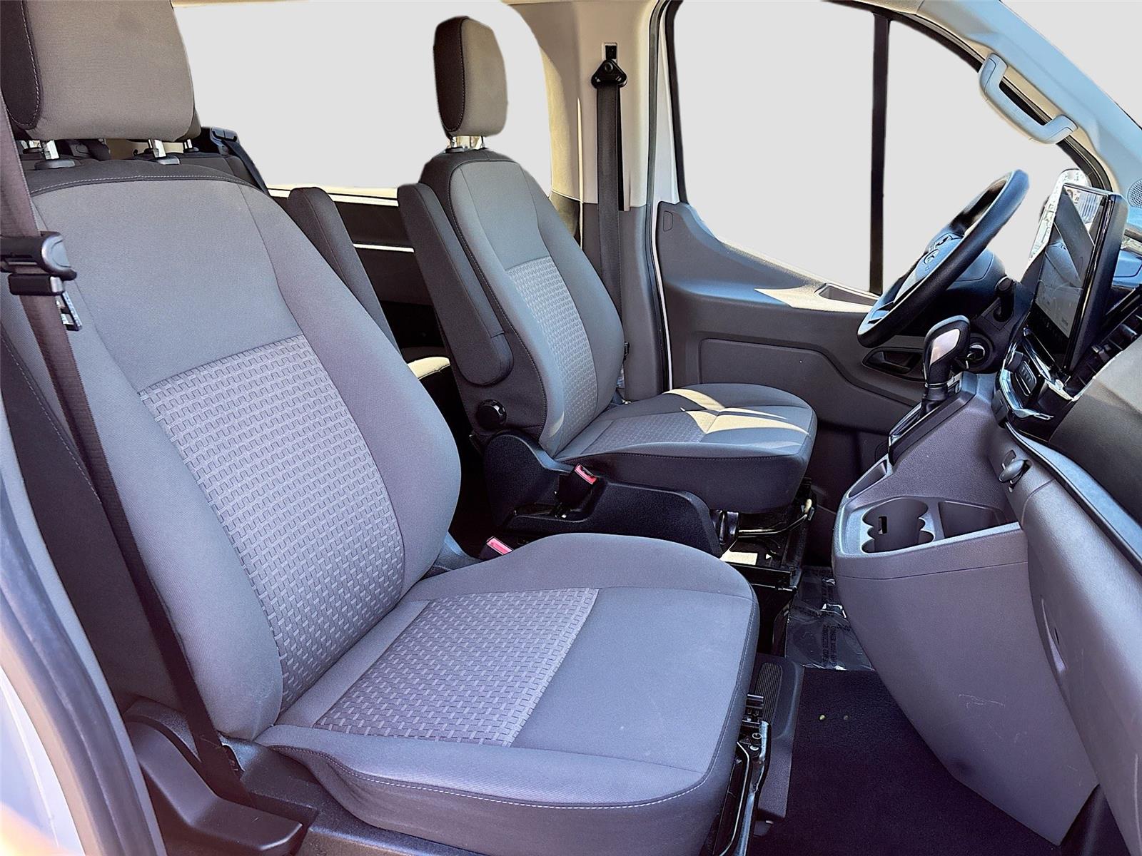 2023 Ford Transit Passenger Wagon XLT