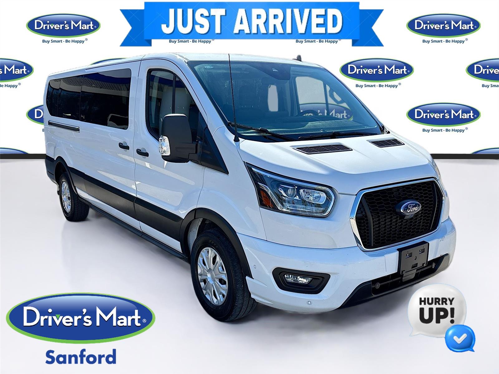 2023 Ford Transit Passenger Wagon XLT