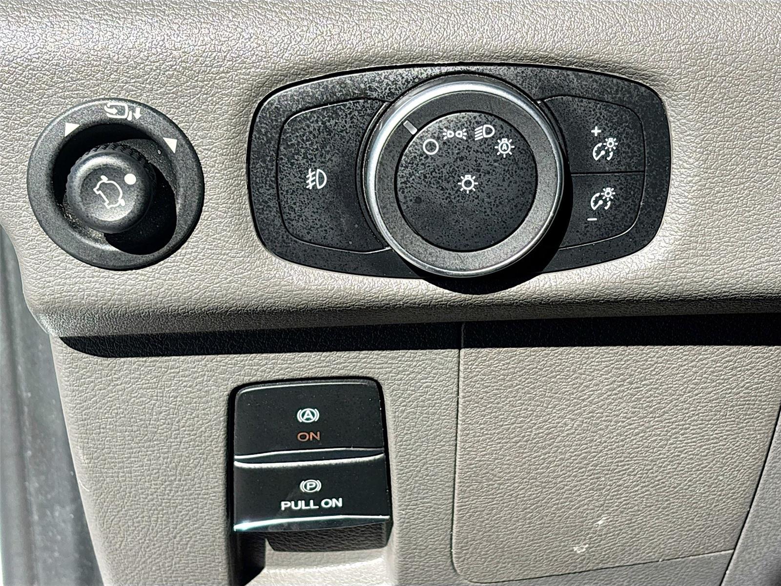 2023 Ford Transit Passenger Wagon XLT