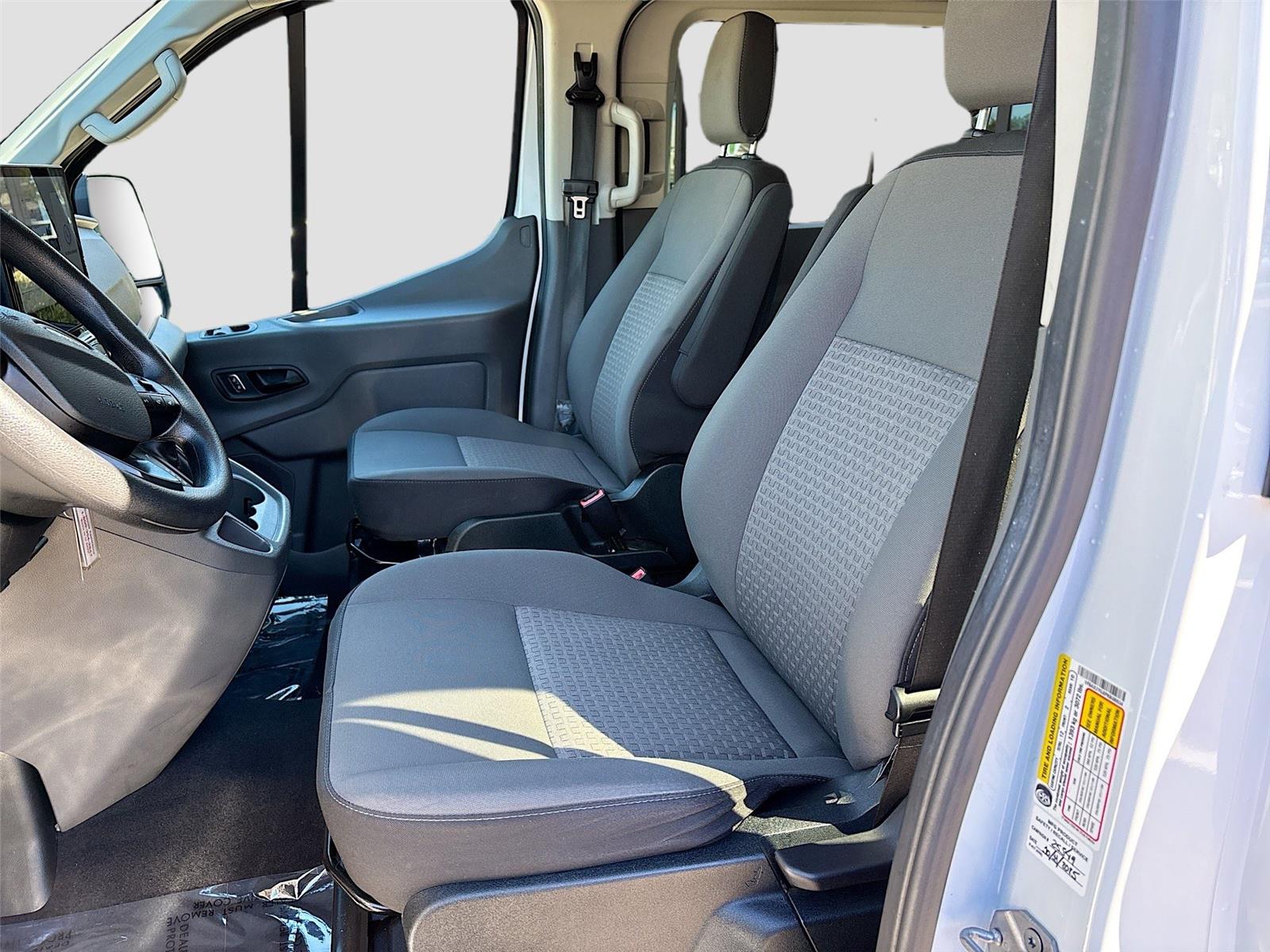 2023 Ford Transit Passenger Wagon XLT