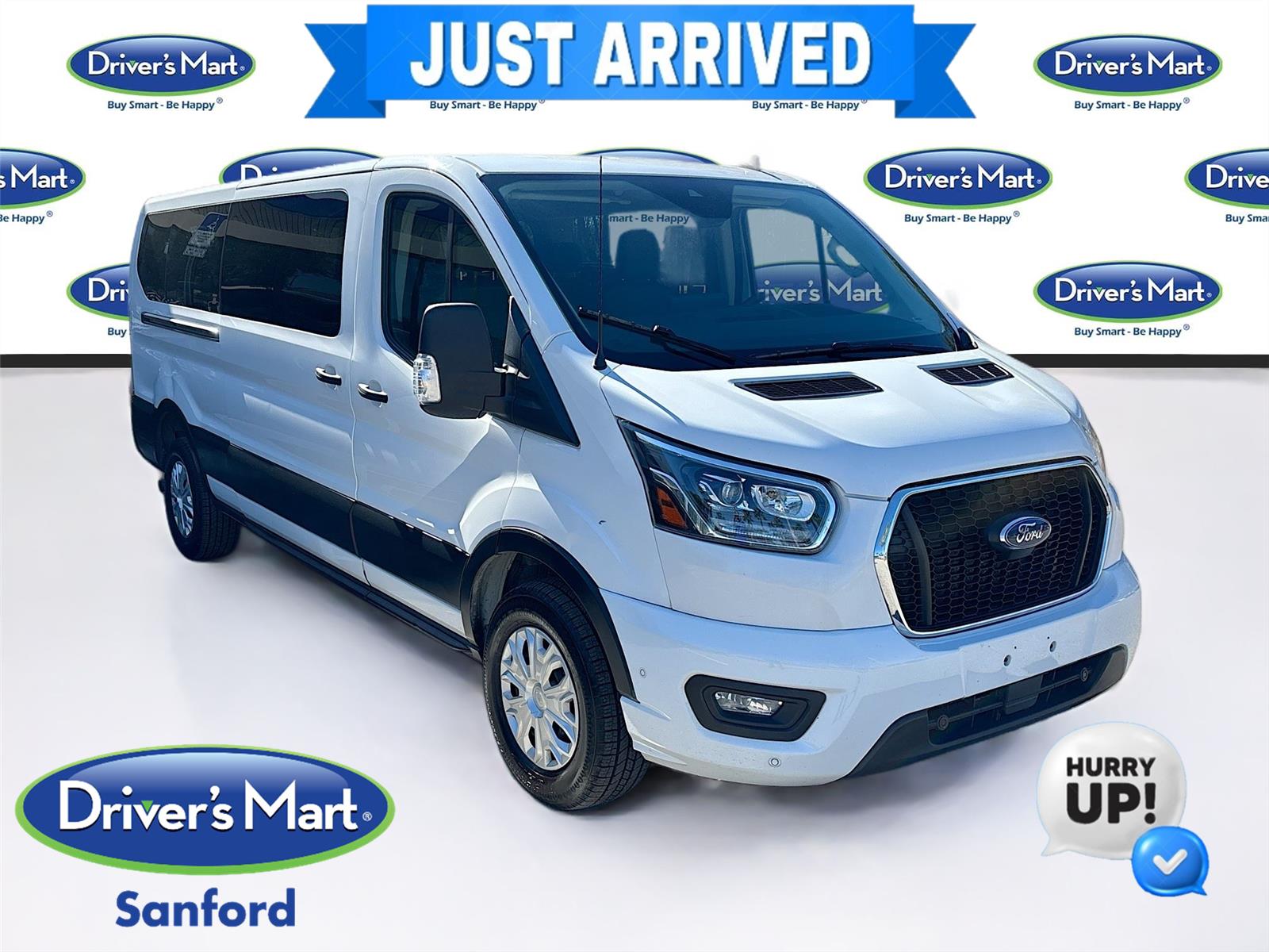 2023 Ford Transit Passenger Wagon XLT
