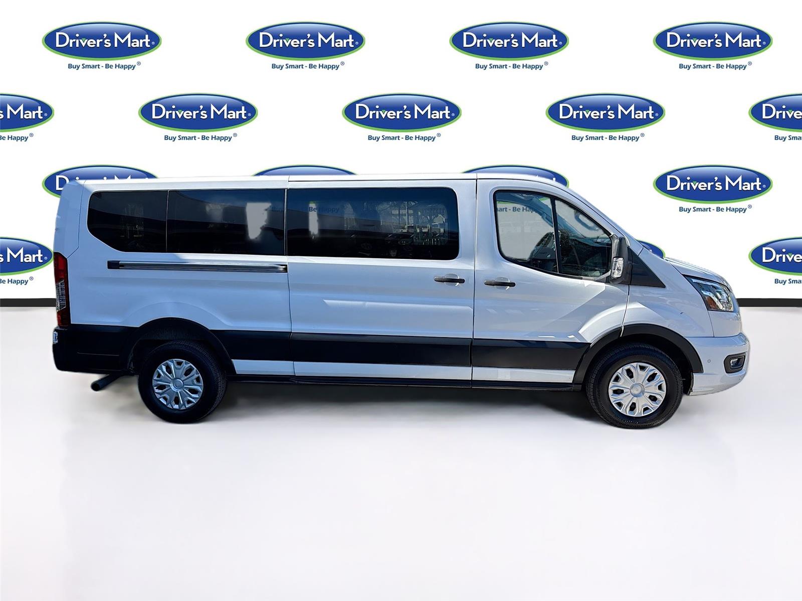 2023 Ford Transit Passenger Wagon XLT