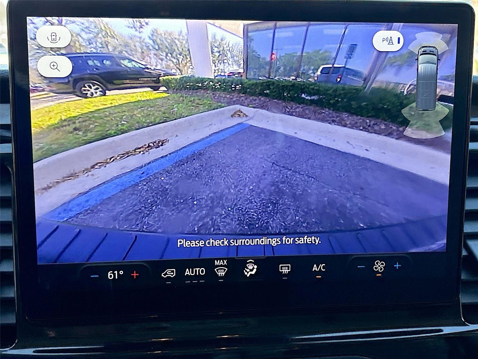 2023 Ford Transit Passenger Wagon XLT