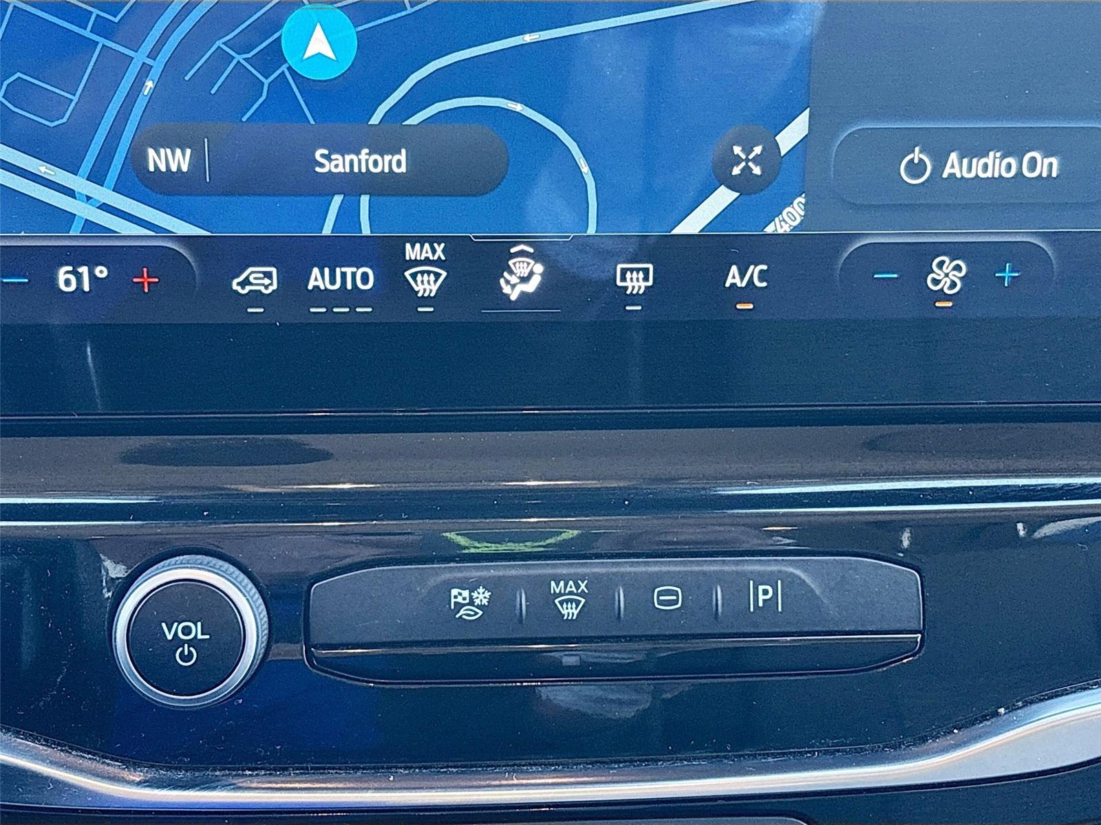 2023 Ford Transit Passenger Wagon XLT