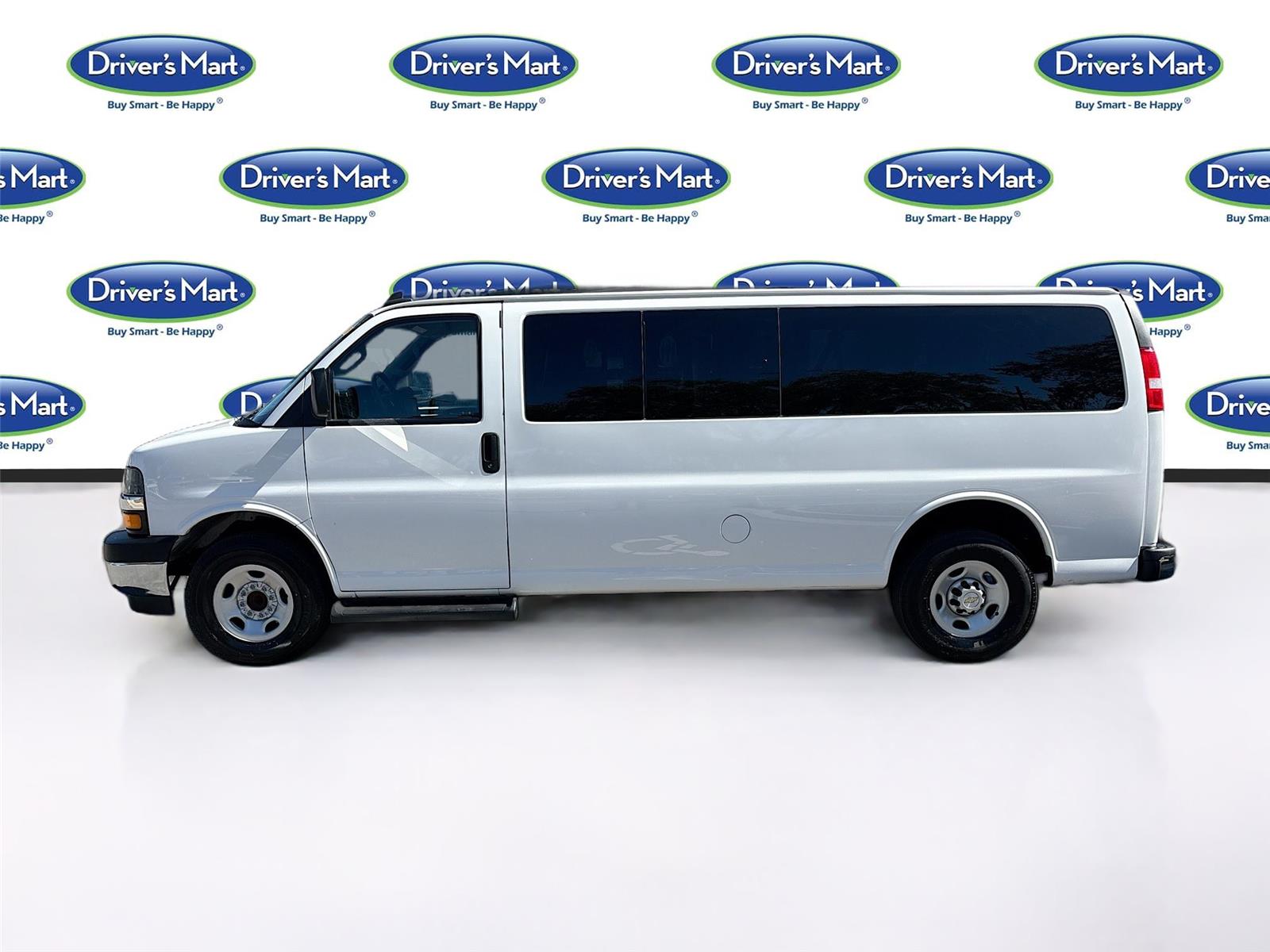 2023 Chevrolet Express Passenger LT