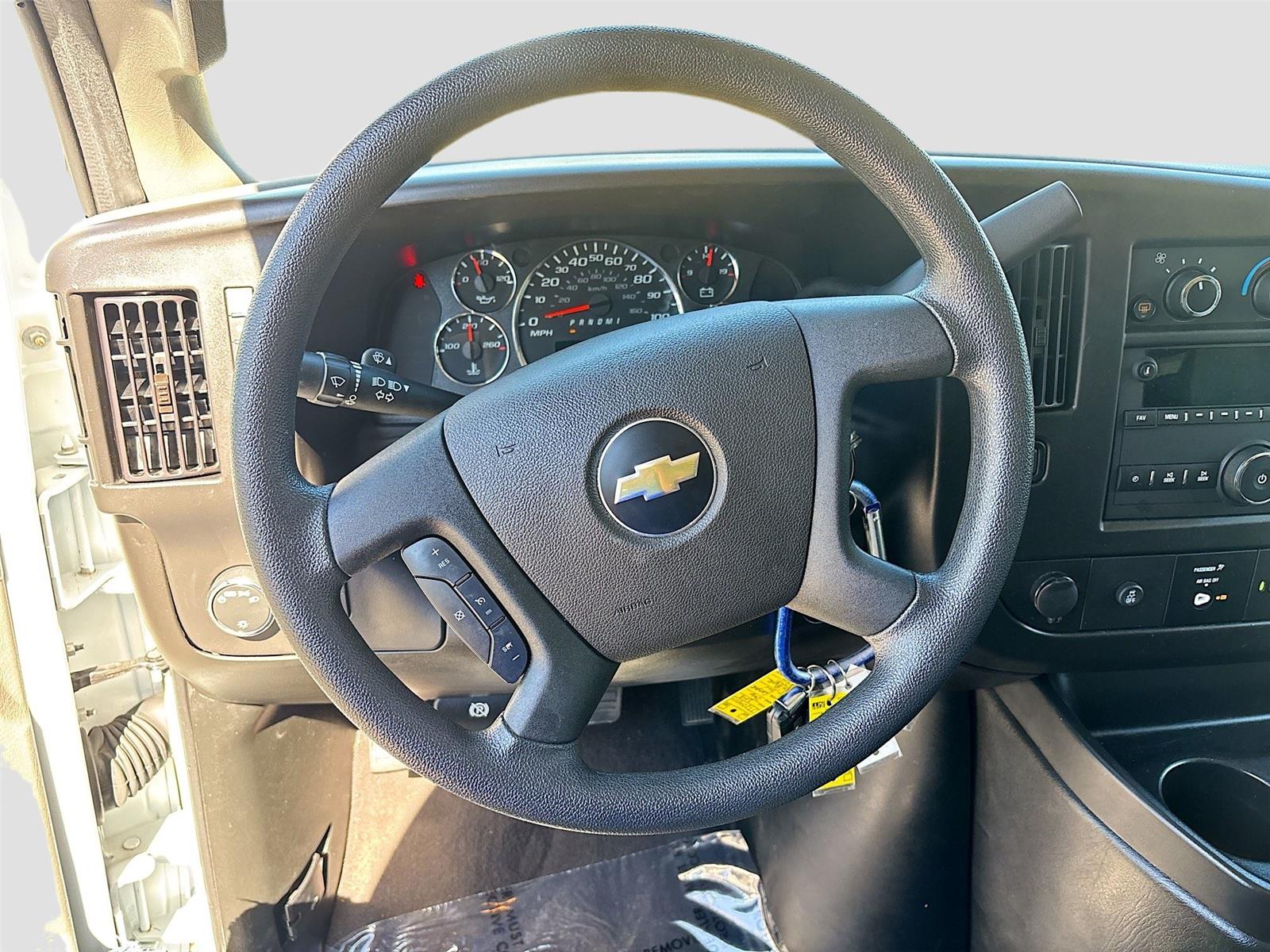 2023 Chevrolet Express Passenger LT