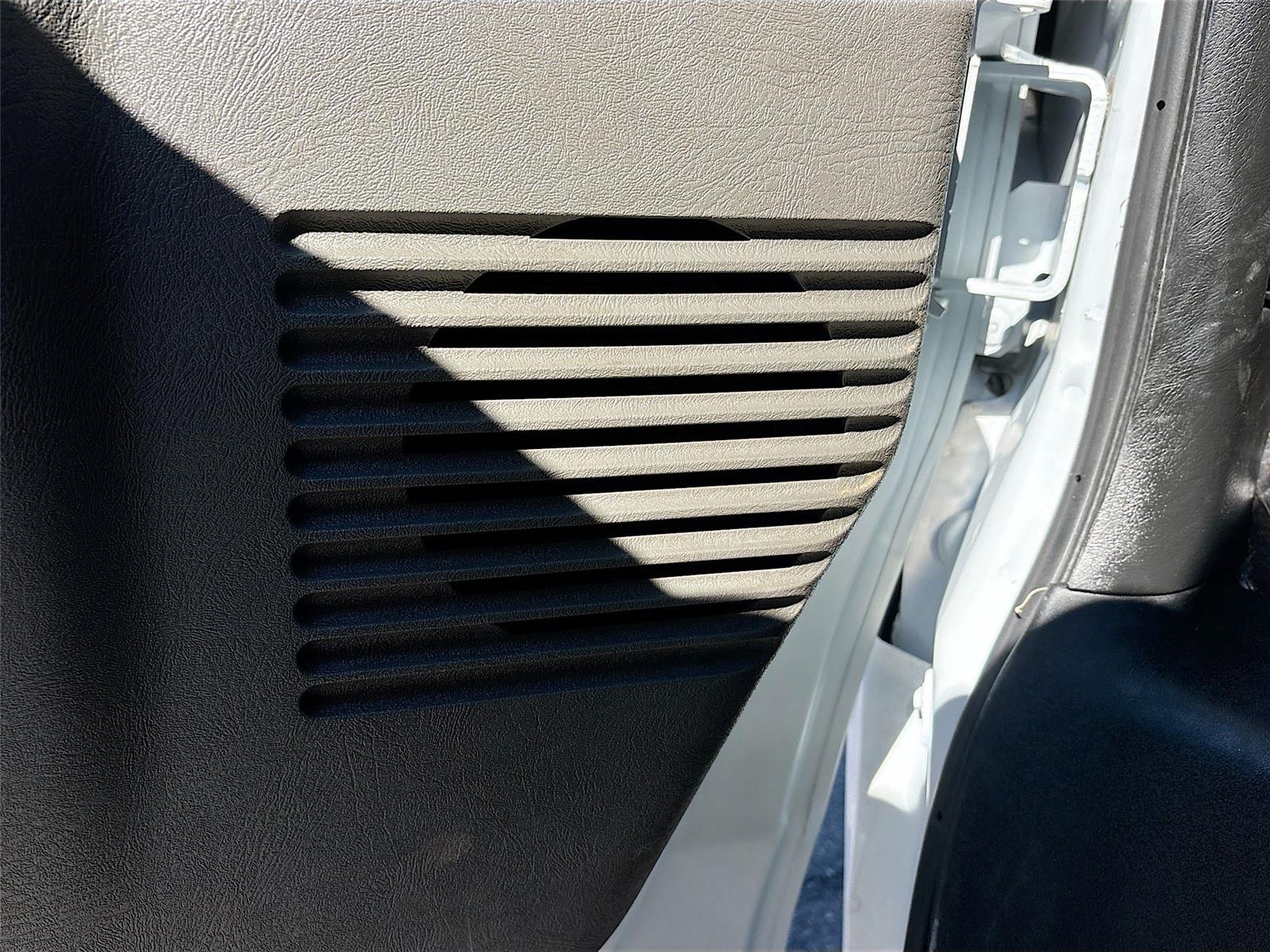 2023 Chevrolet Express Passenger LT